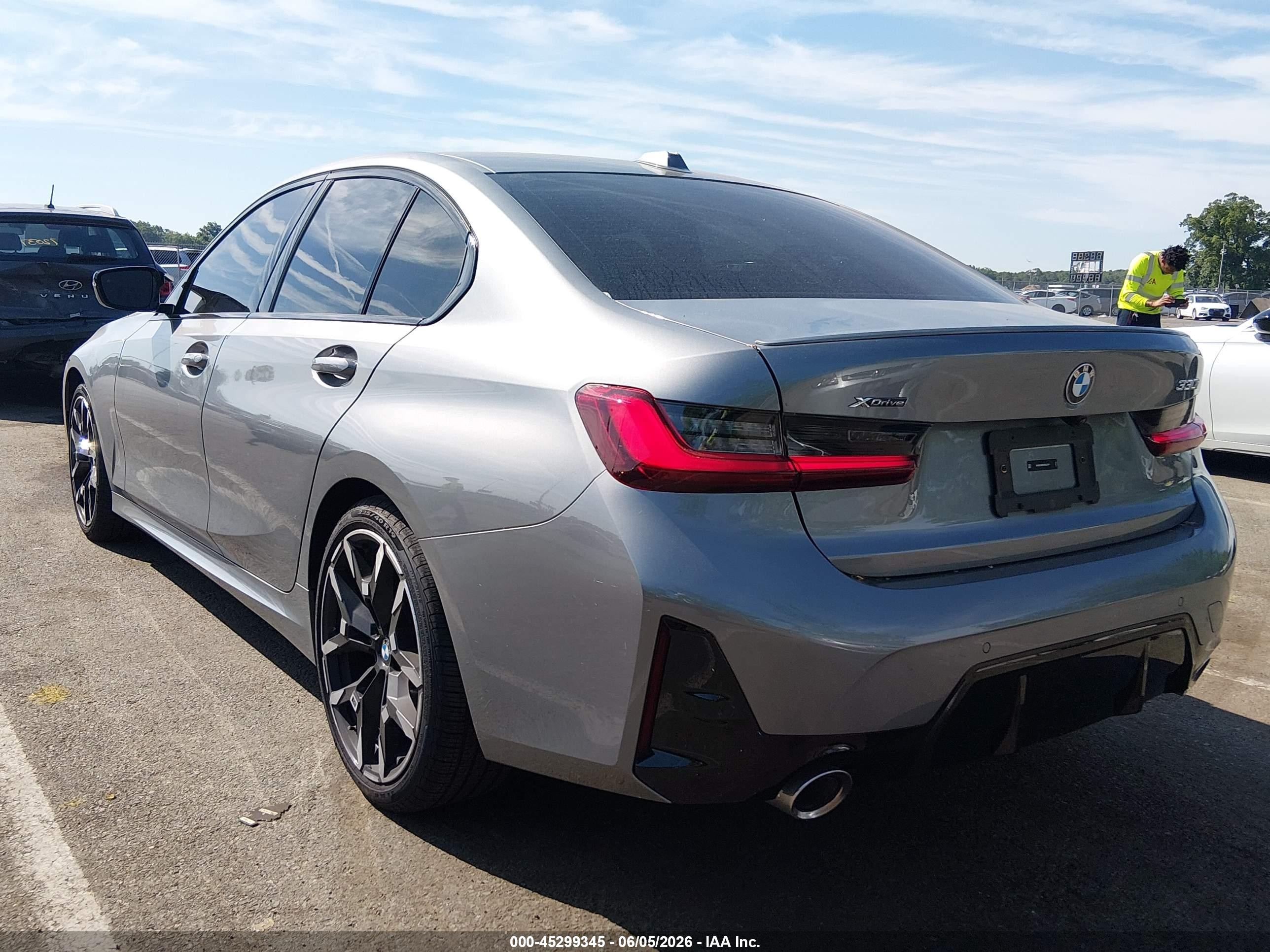 2026 BMW 3er VIN 3MW89CW00T8G22784 IAAI salvage auction — Side, Salvage (New Jersey), sold $21,900 on 2026-09-25 (photo 3)