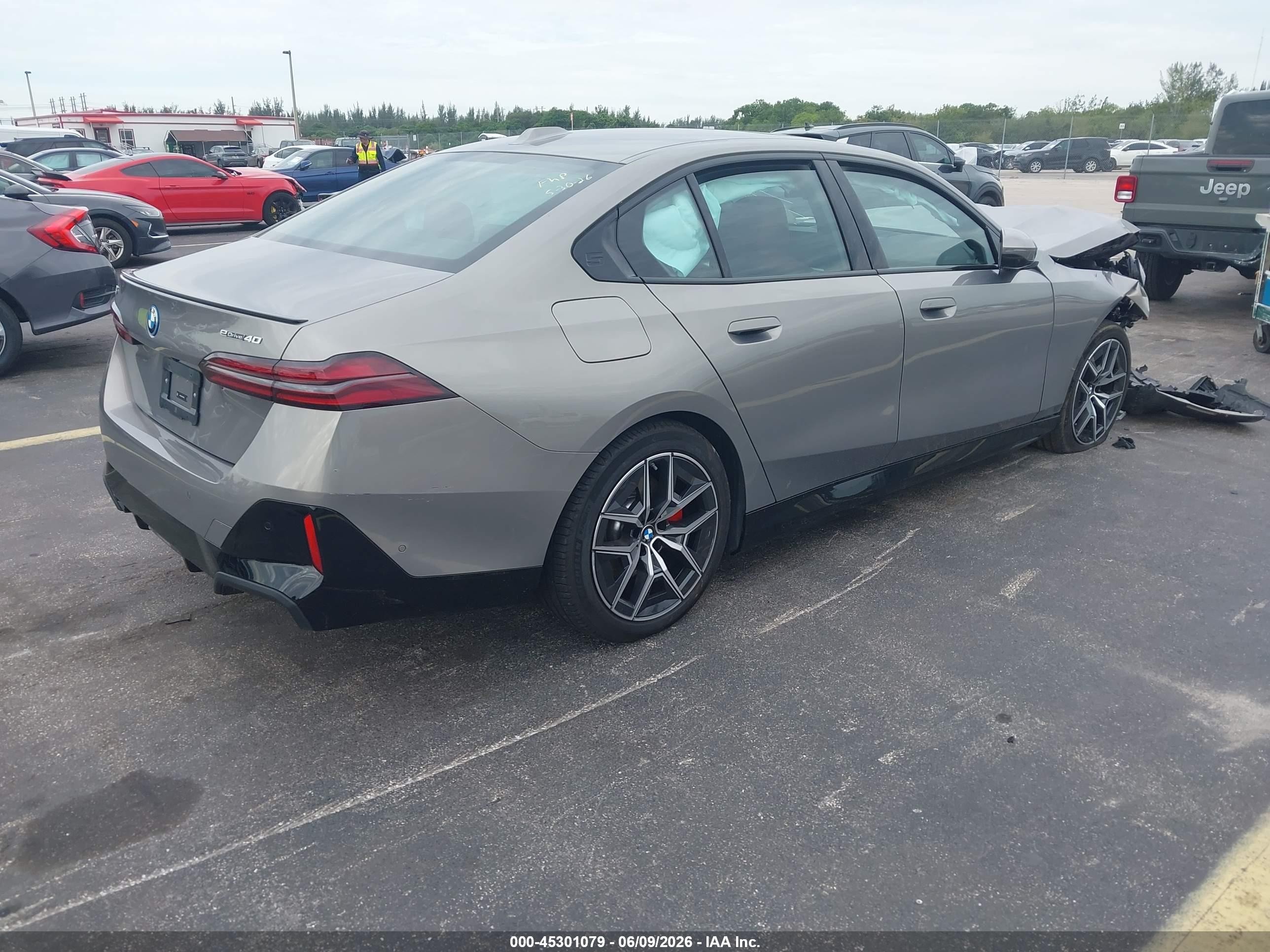 2026 BMW I5 VIN WBY63HG01TCX33391 IAAI salvage auction — Front End, Rebuildable (Florida), sold $15,800 on 2026-09-03 (photo 4)