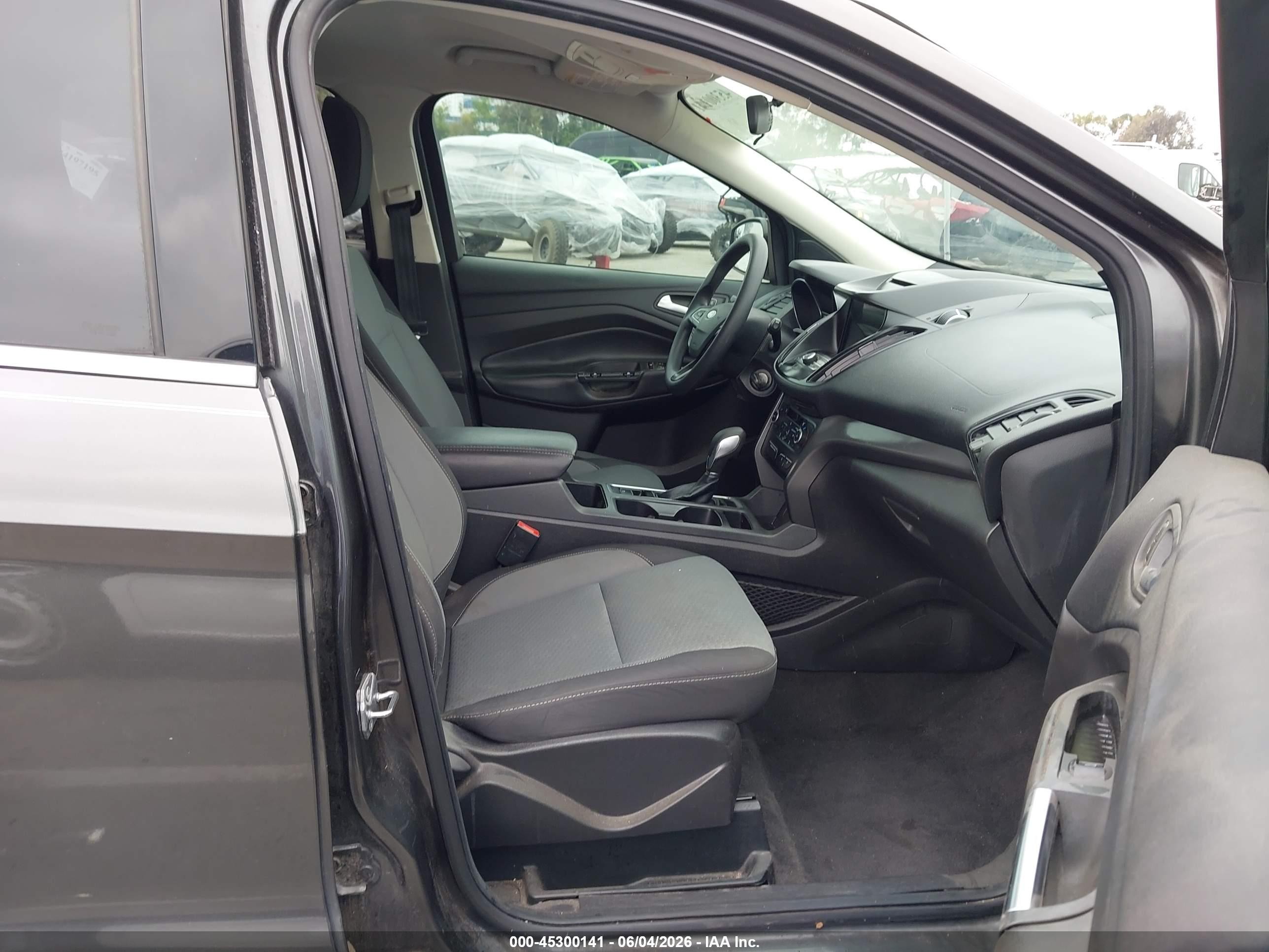 2018 Ford Escape VIN 1FMCU9GD8JUB61099 IAAI salvage auction — Normal Wear, Clear-Dealer Only (Arizona), sold $2,050 on 2026-07-09 (photo 5)