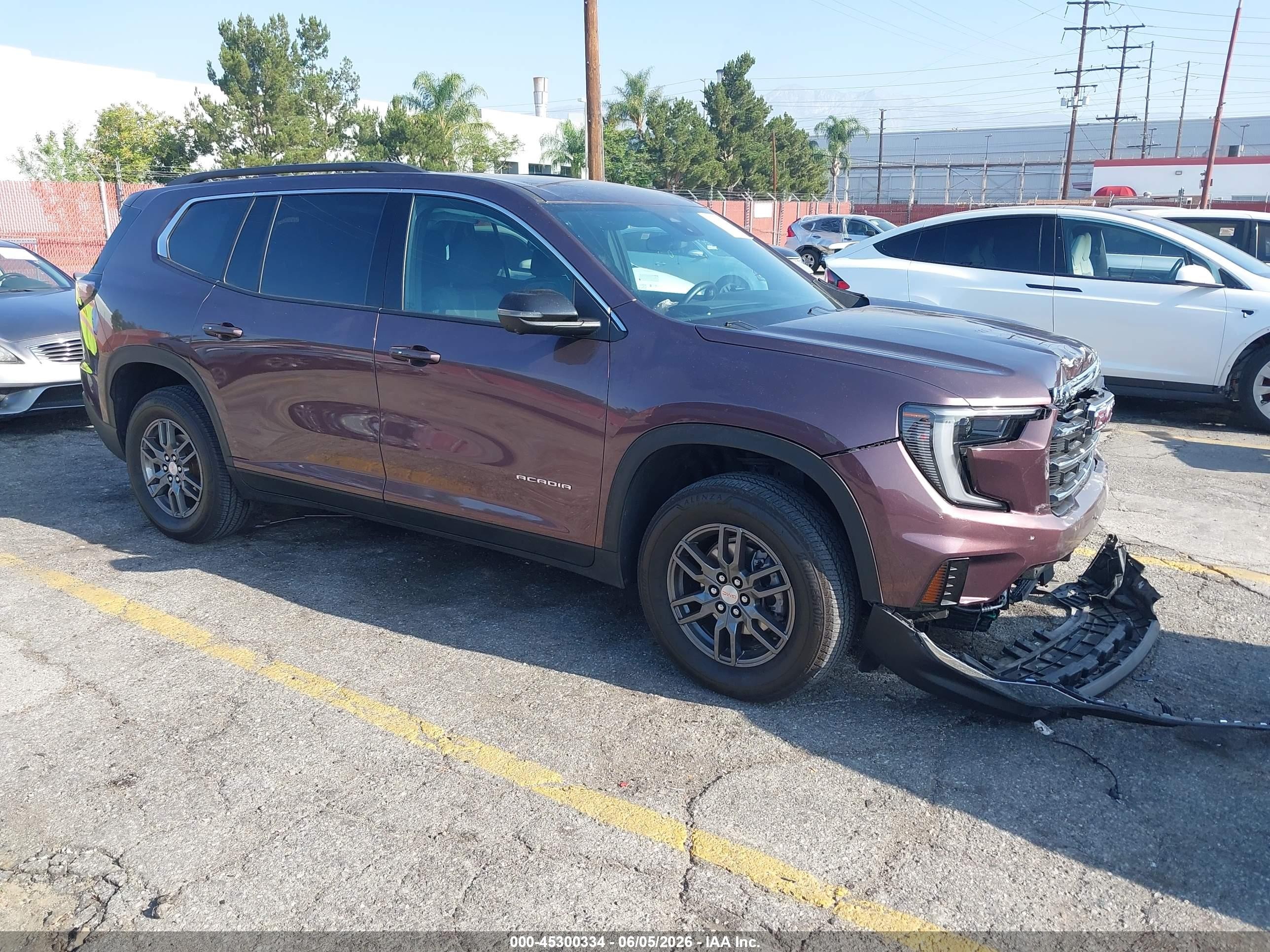 2025 GMC Acadia VIN 1GKENKRS5SJ131112 — IAAI salvage auction photo