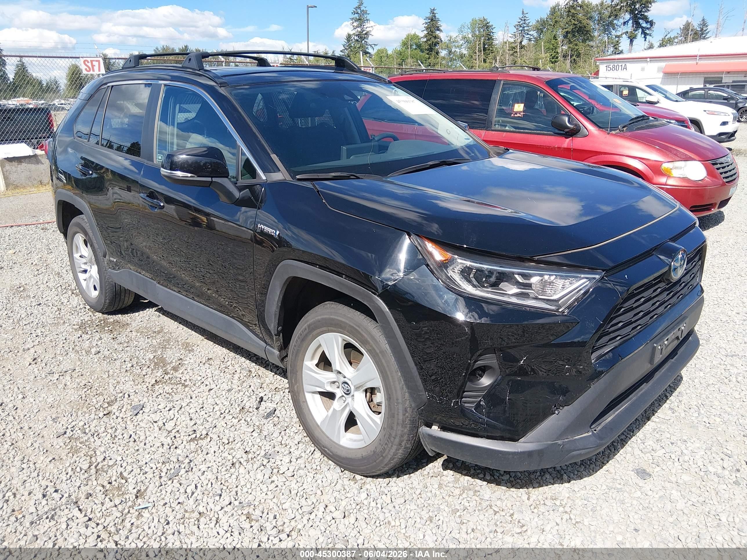 2020 Toyota RAV4 Hybrid VIN 2T3RWRFV4LW057072 — IAAI salvage auction photo