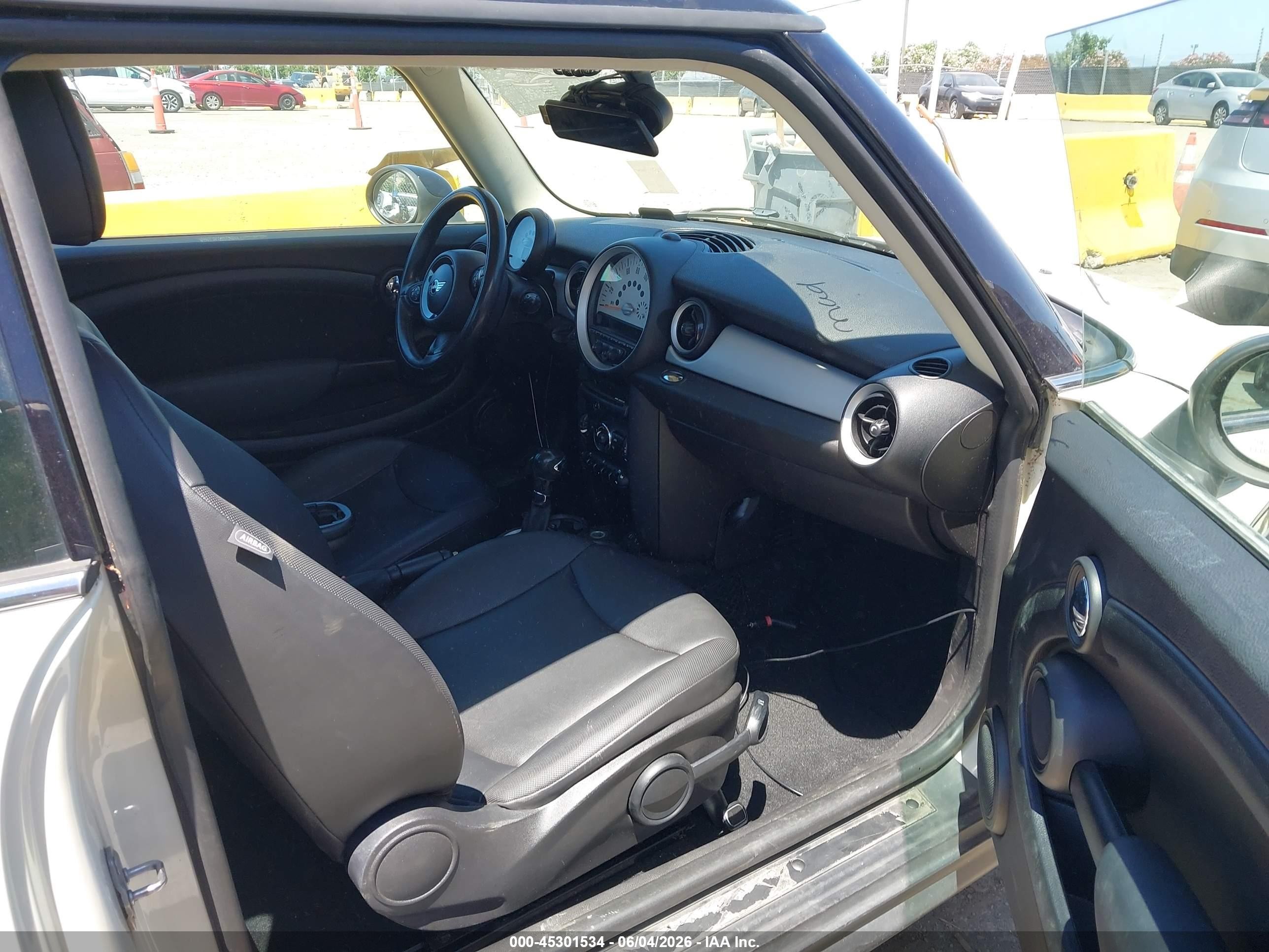 2013 Mini Hardtop VIN WMWSU3C57DT549203 IAAI salvage auction — Unknown, Salvage (California), sold $750 on 2026-07-09 (photo 5)