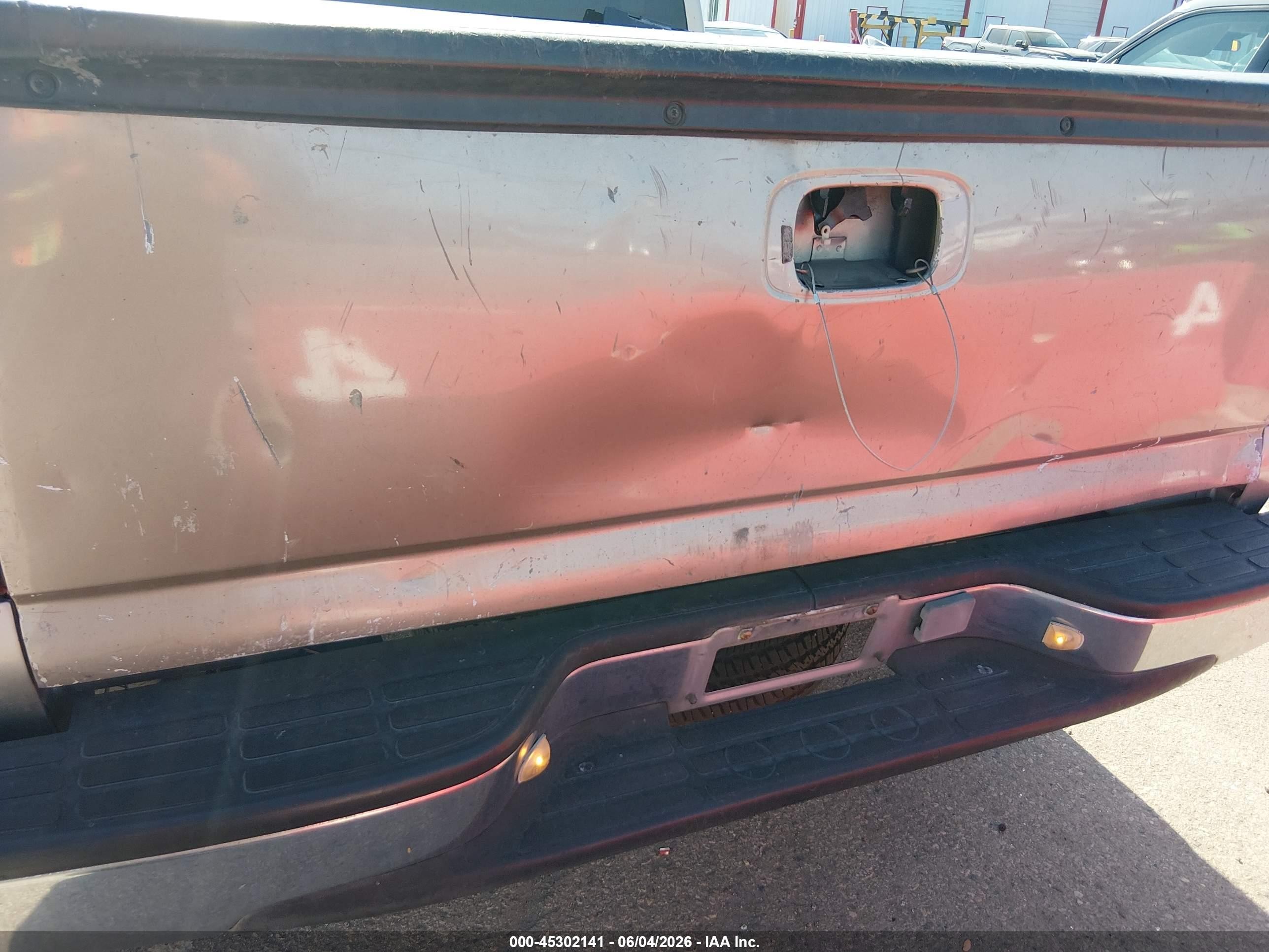 2001 GMC Sierra 1500 VIN 1GTEK19VX1E337722 IAAI salvage auction — Unknown, Salvage (California), sold $1,150 on 2026-07-02 (photo 6)