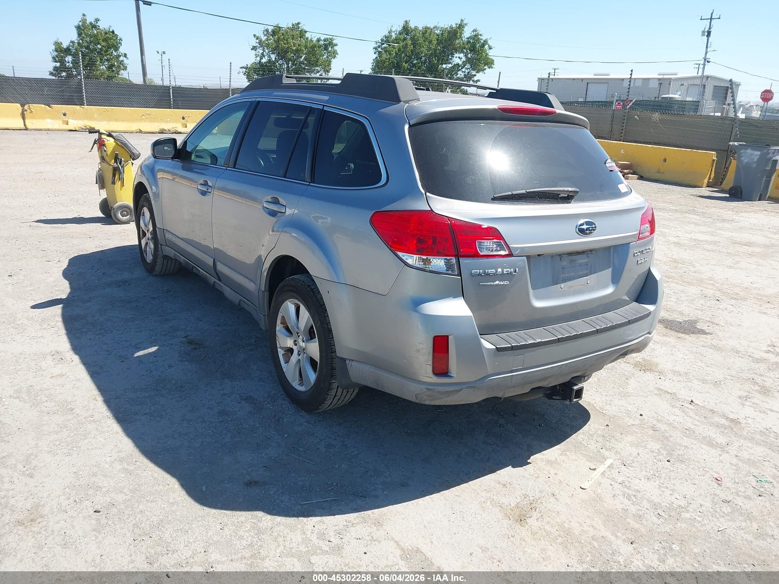 2010 Subaru Outback VIN 4S4BRDLC6A2383164 IAAI salvage auction — Normal Wear, App For Dup Clear (California), sold $375 on 2026-07-09 (photo 3)