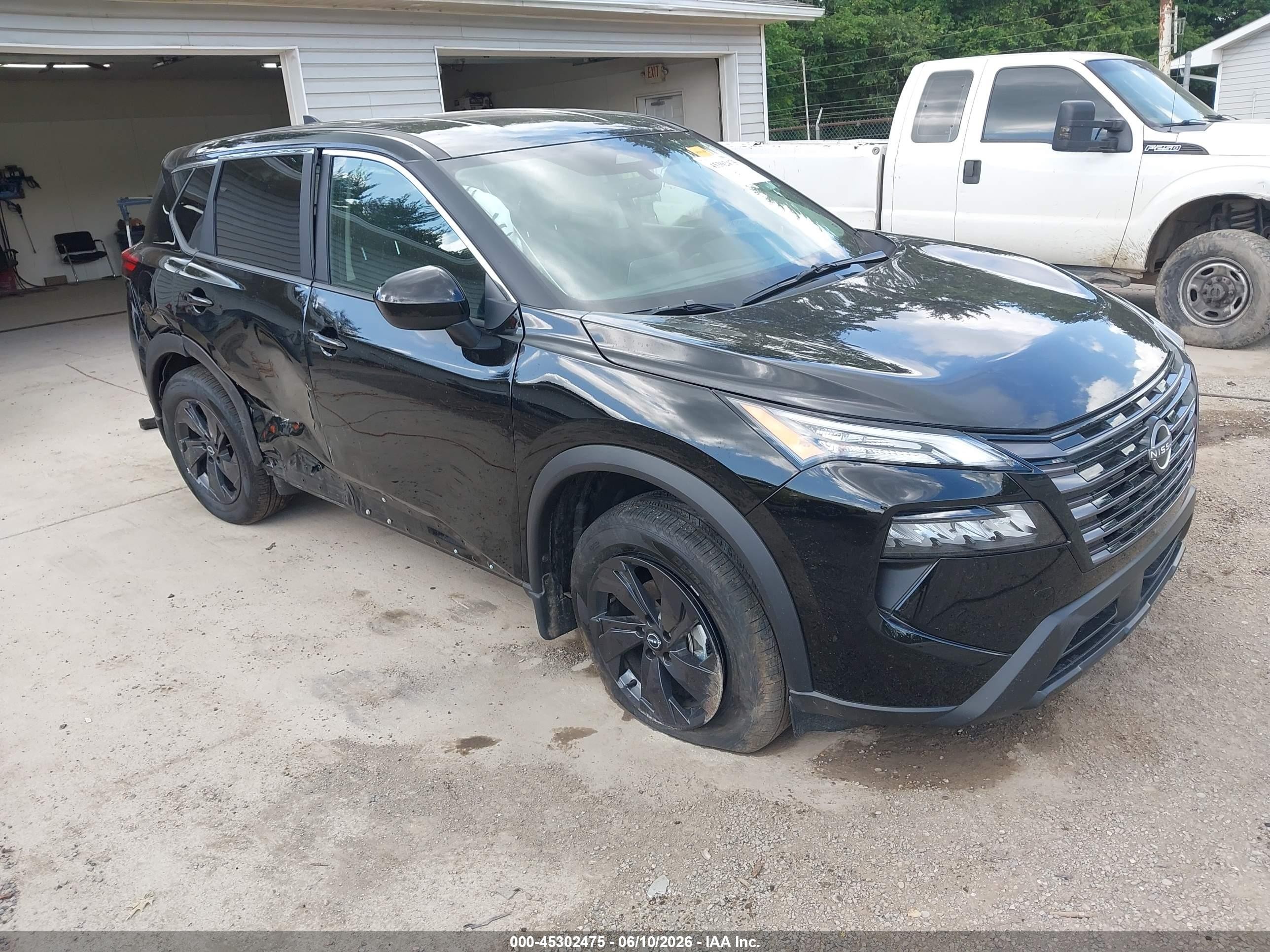 2026 Nissan Rogue VIN 5N1BT3BB8TC779145 — IAAI salvage auction photo