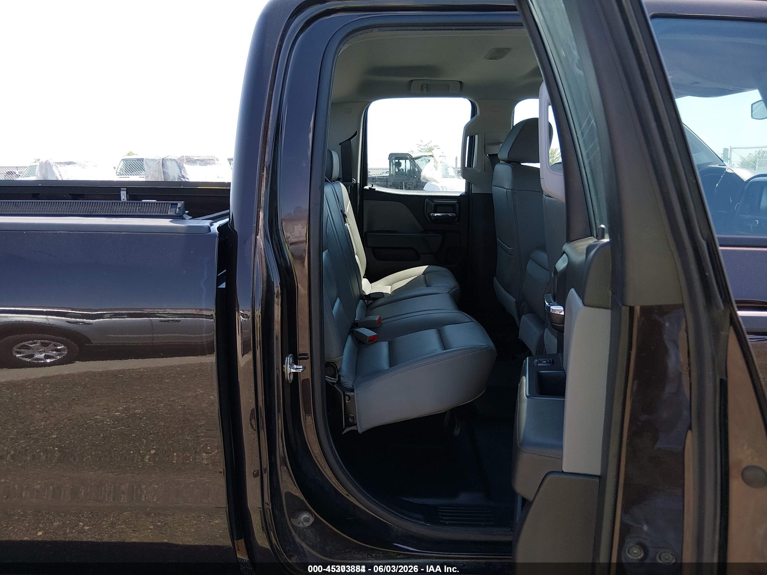 2019 Chevrolet Silverado 2500 VIN 2GC2CREG4K1176518 IAAI salvage auction — Rear End, Sf97 (Iowa), sold $17,900 on 2026-07-09 (photo 8)