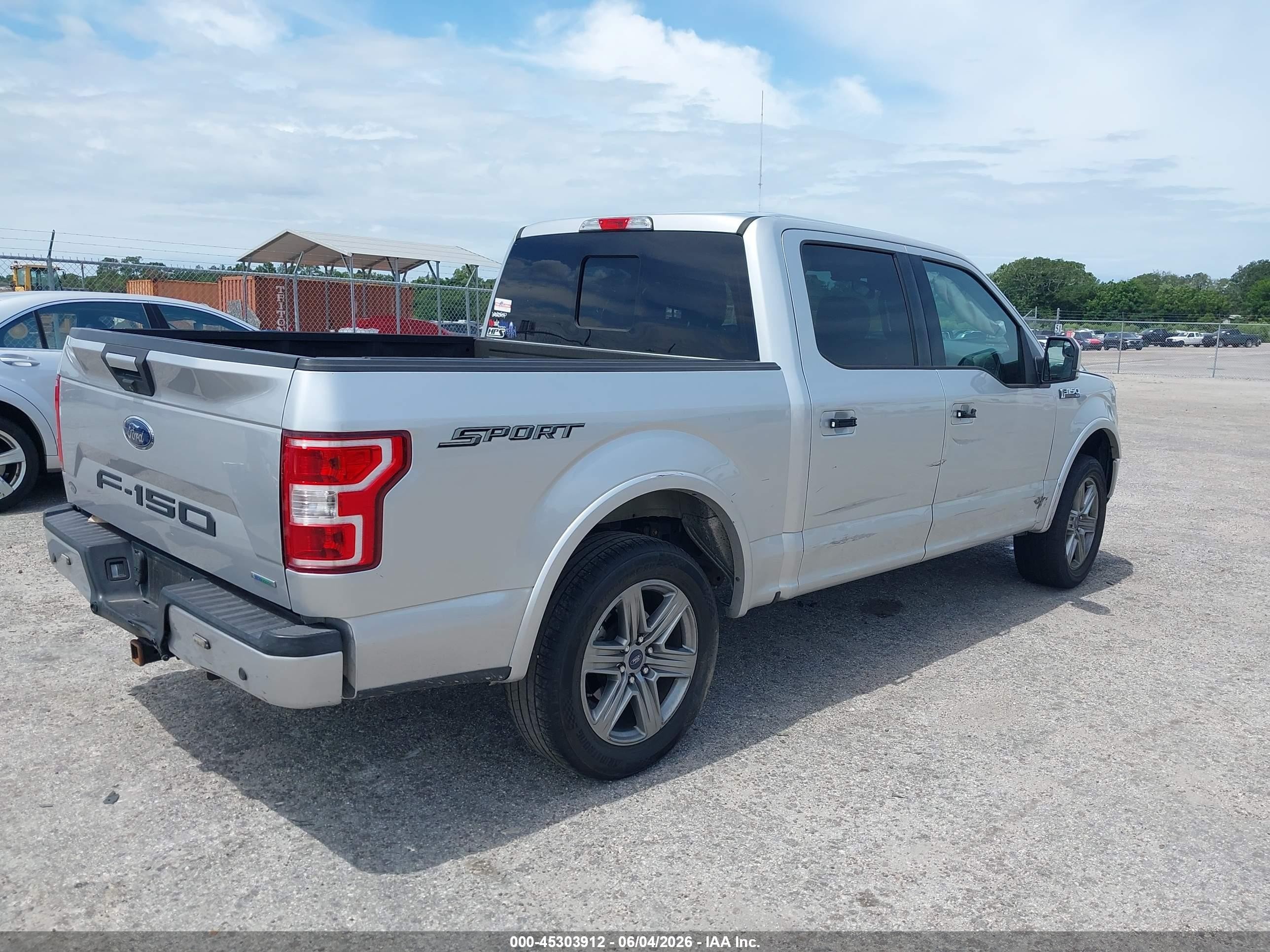 2018 Ford F-150 VIN 1FTEW1CP3JFE59301 IAAI salvage auction — Side, Rebuildable (Florida), sold $3,850 on 2026-07-07 (photo 4)