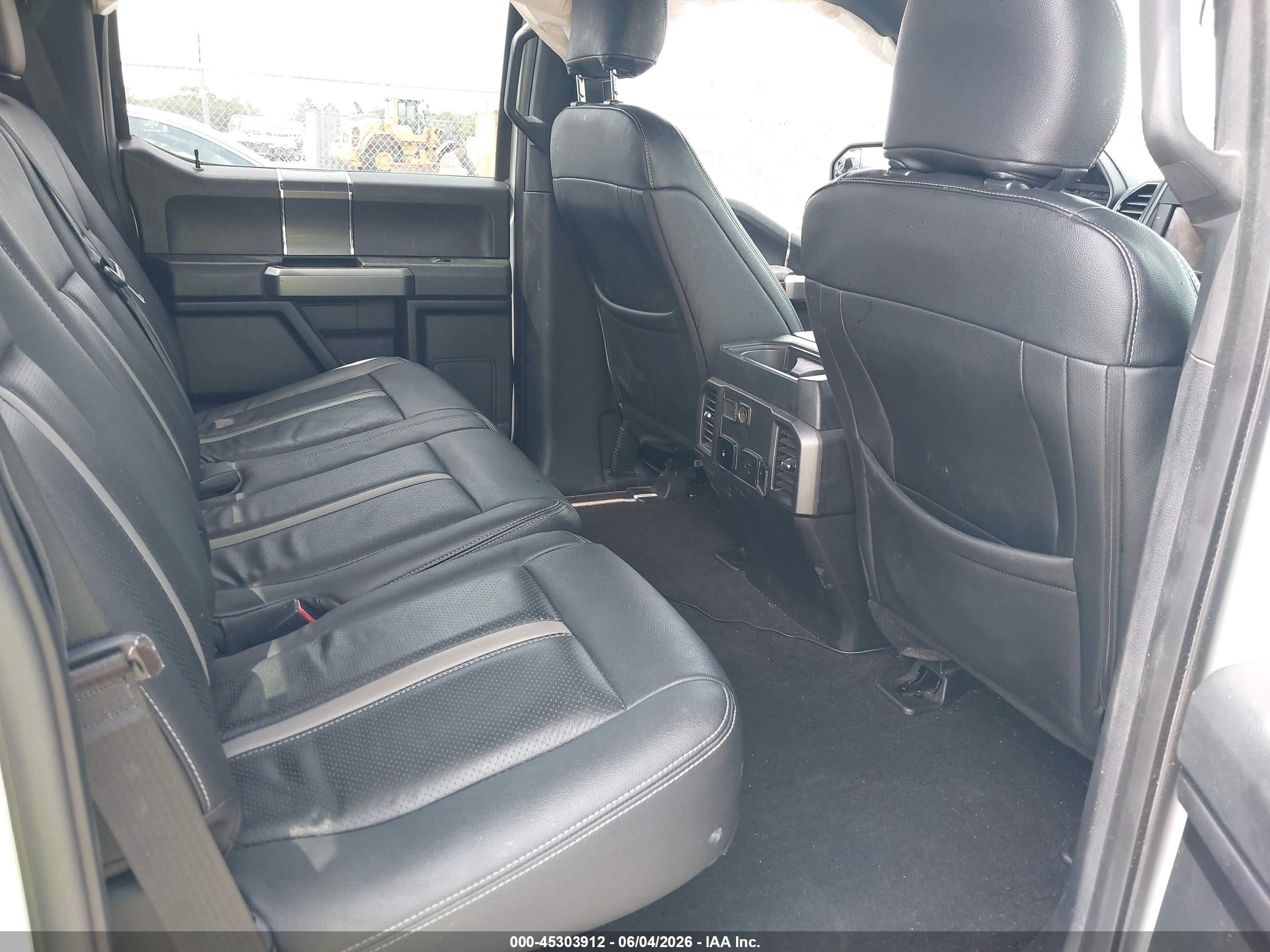 2018 Ford F-150 VIN 1FTEW1CP3JFE59301 IAAI salvage auction — Side, Rebuildable (Florida), sold $3,850 on 2026-07-07 (photo 8)