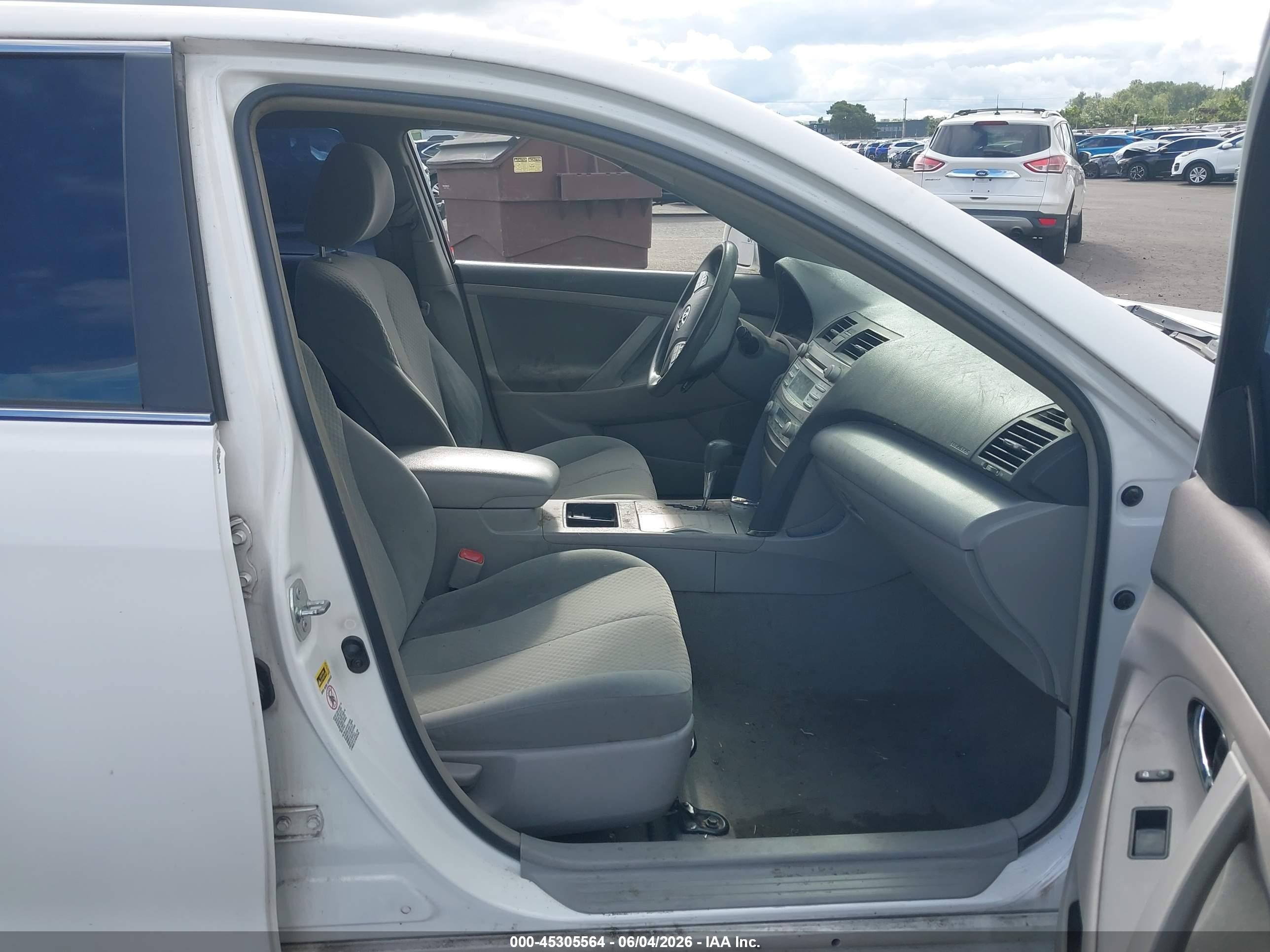 2009 Toyota Camry Hybrid VIN 4T1BB46K89U075694 IAAI salvage auction — Normal Wear, Clear-Dealer Only (Oregon), sold $225 on 2026-07-02 (photo 5)