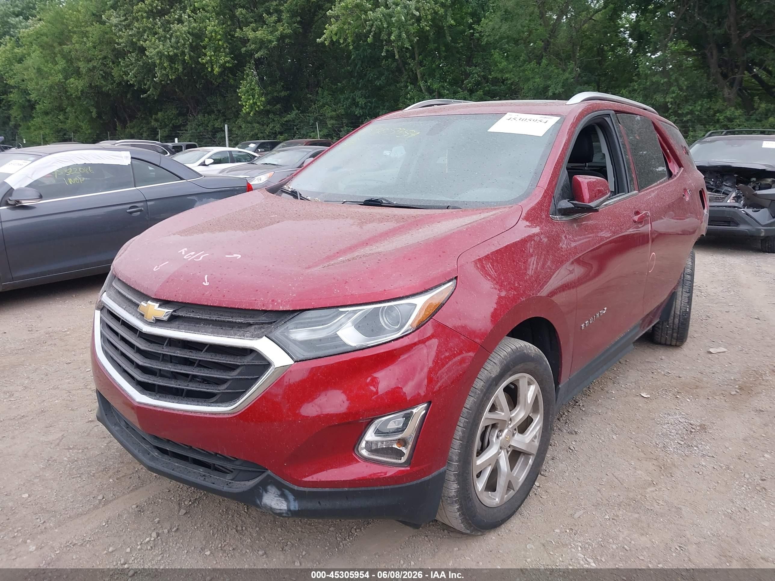 2019 Chevrolet Equinox VIN 2GNAXVEX2K6263014 IAAI salvage auction — Side, Salvage (Indiana), sold $3,600 on 2026-07-12 (photo 2)