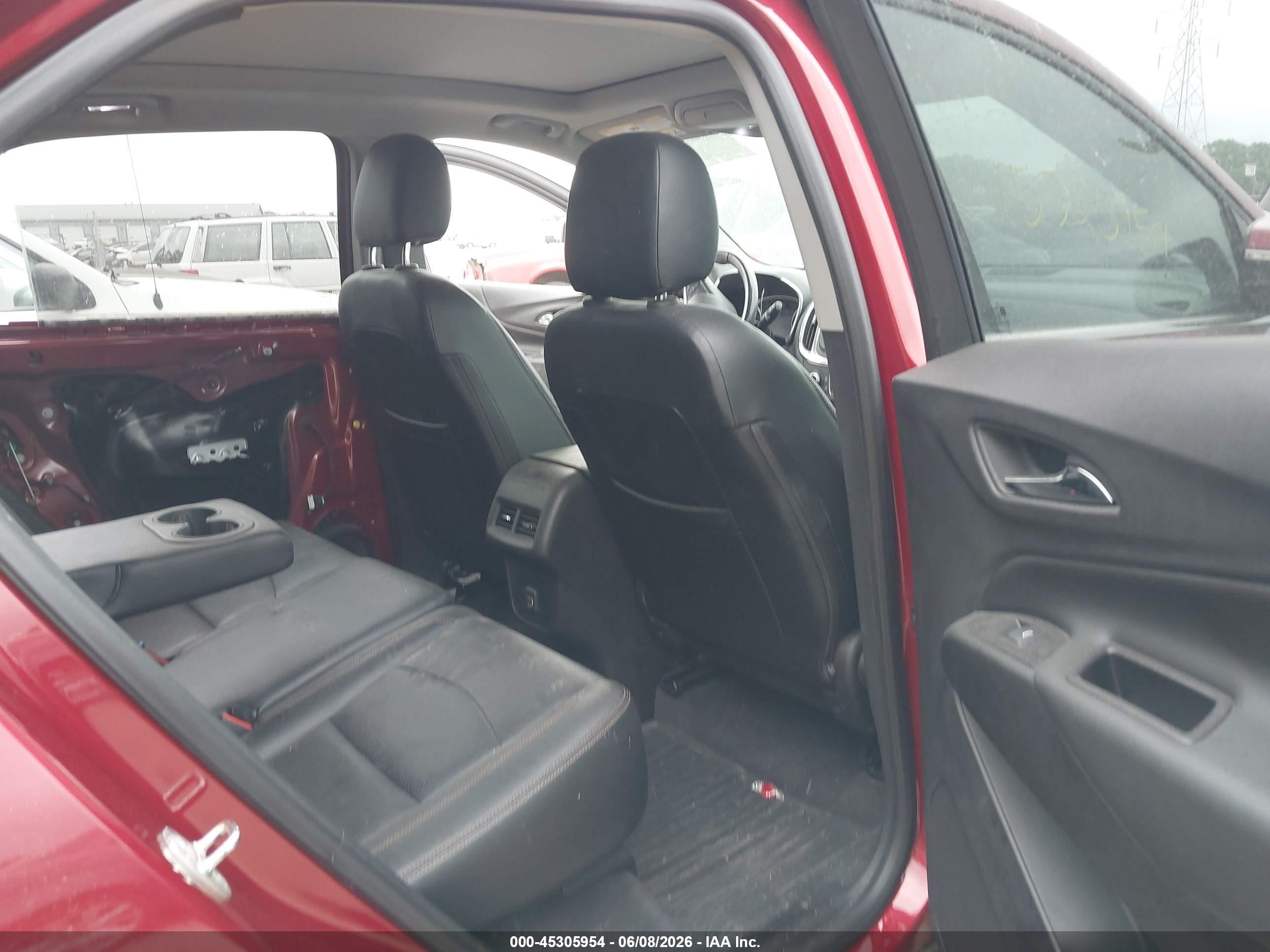 2019 Chevrolet Equinox VIN 2GNAXVEX2K6263014 IAAI salvage auction — Side, Salvage (Indiana), sold $3,600 on 2026-07-12 (photo 8)