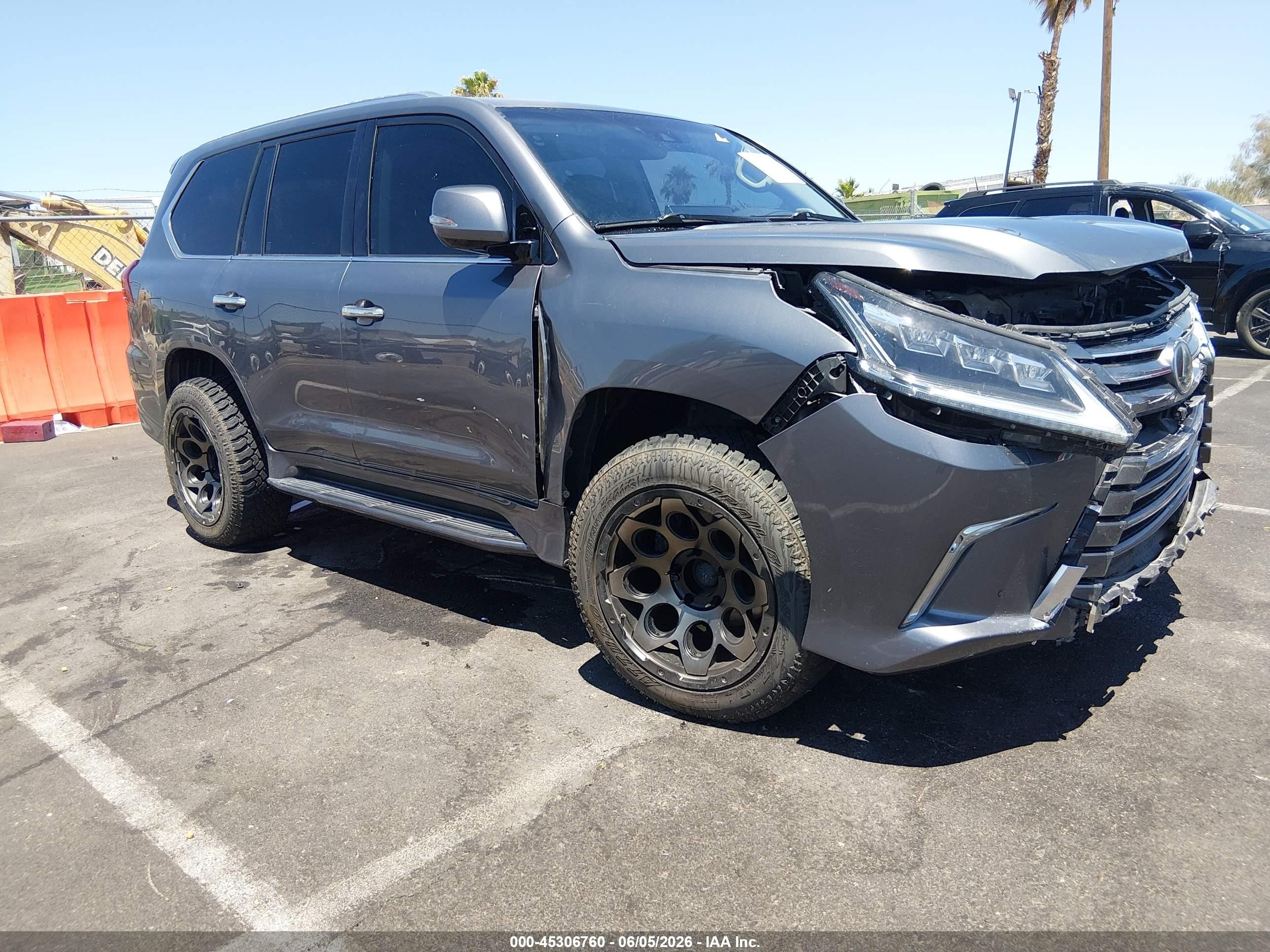 2016 Lexus LX 570 VIN JTJHY7AX6G4203572 — IAAI salvage auction photo