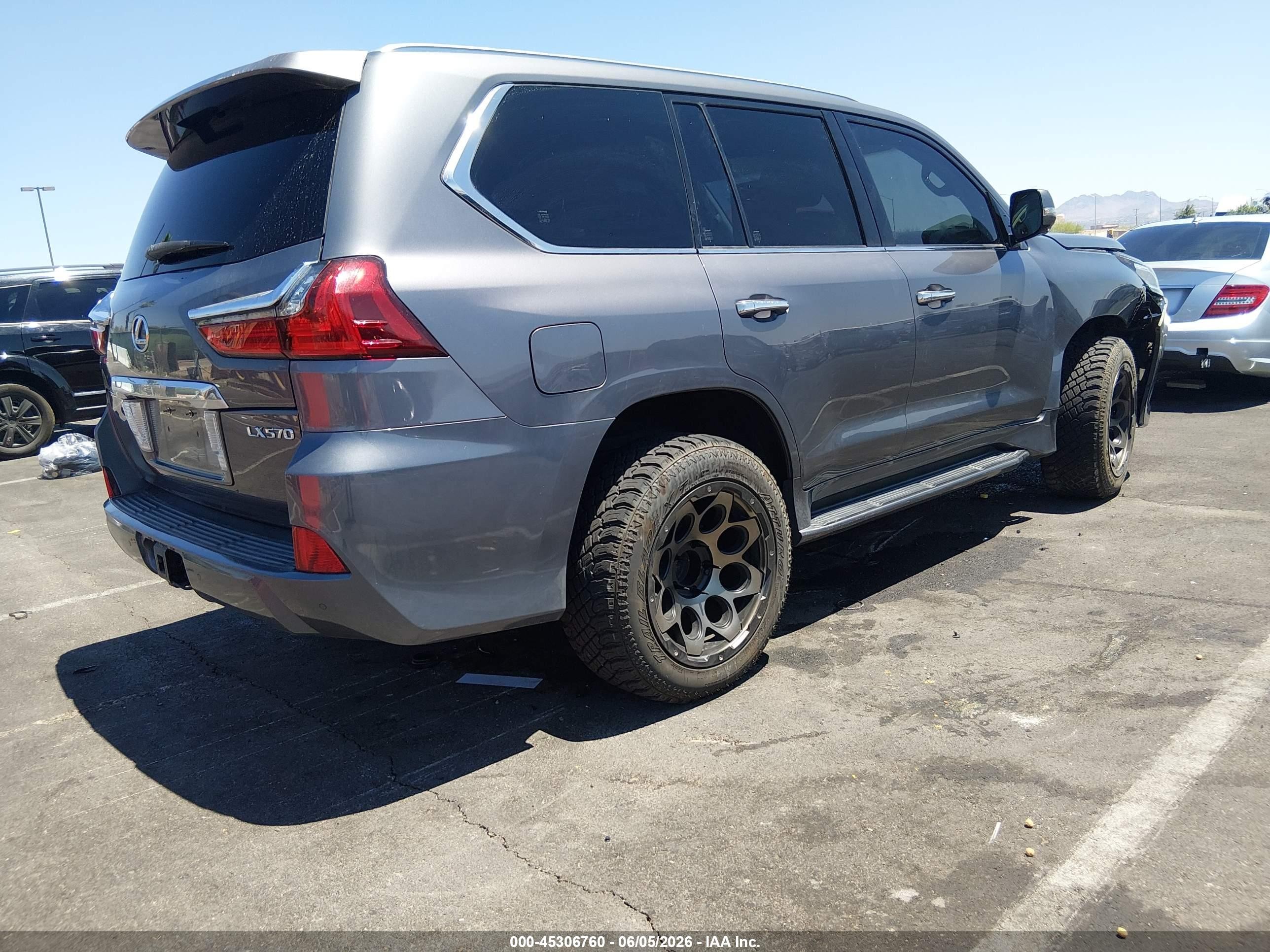 2016 Lexus Lx VIN JTJHY7AX6G4203572 IAAI salvage auction — Front End, Salvage (Nevada), sold $24,000 on 2026-09-06 (photo 4)