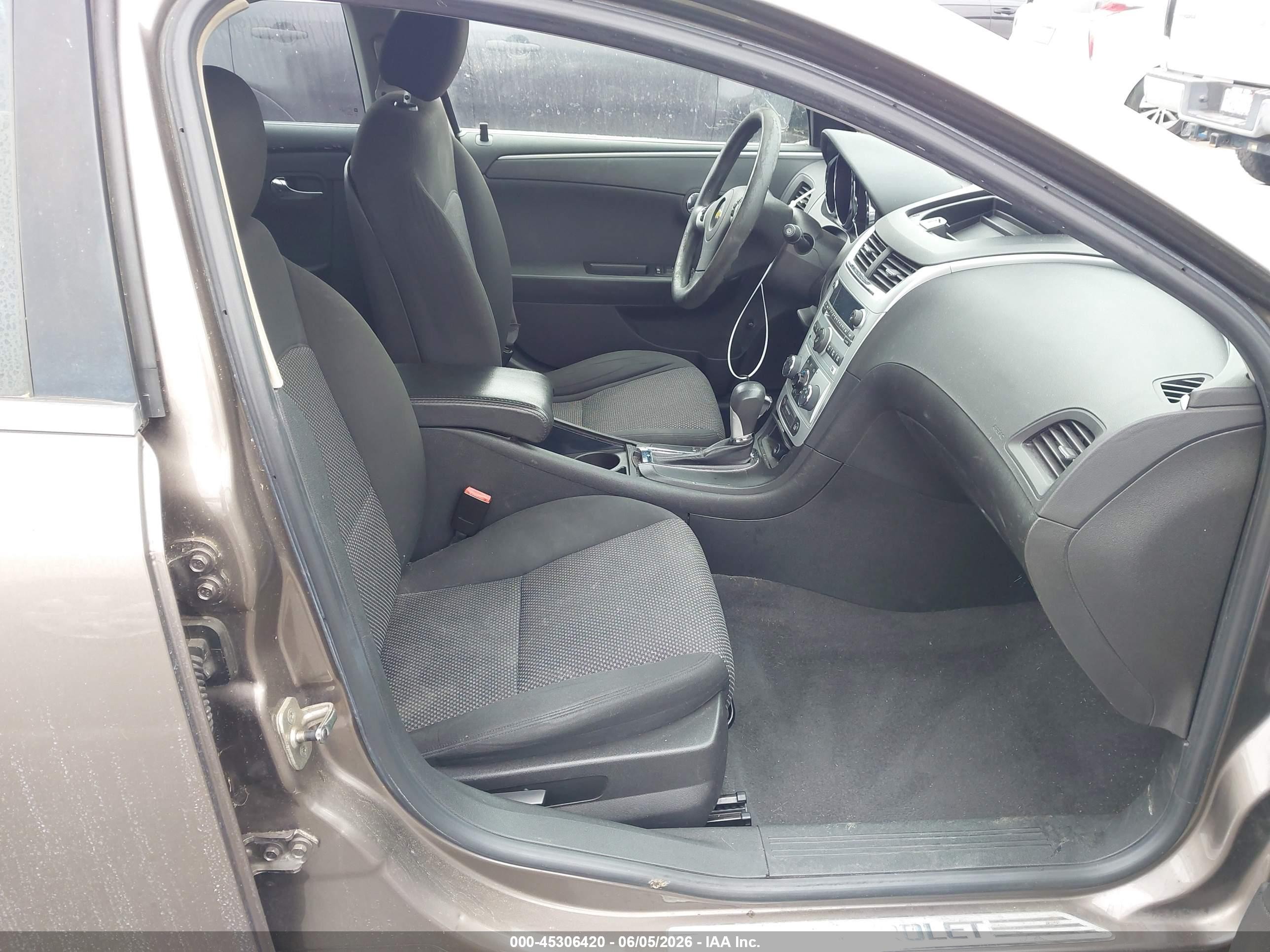 2011 Chevrolet Malibu VIN 1G1ZC5E13BF330110 IAAI salvage auction — Normal Wear, Salvage (California), sold $300 on 2026-07-09 (photo 5)