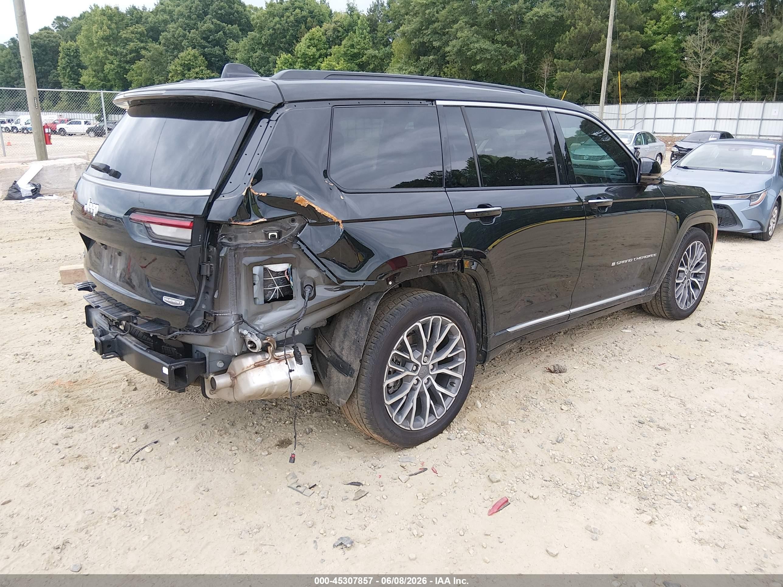2024 Jeep Grand cherokee VIN 1C4RJKEG7R8620154 IAAI salvage auction — Rear End, Salvage (Georgia), sold $23,100 on 2026-09-24 (photo 4)