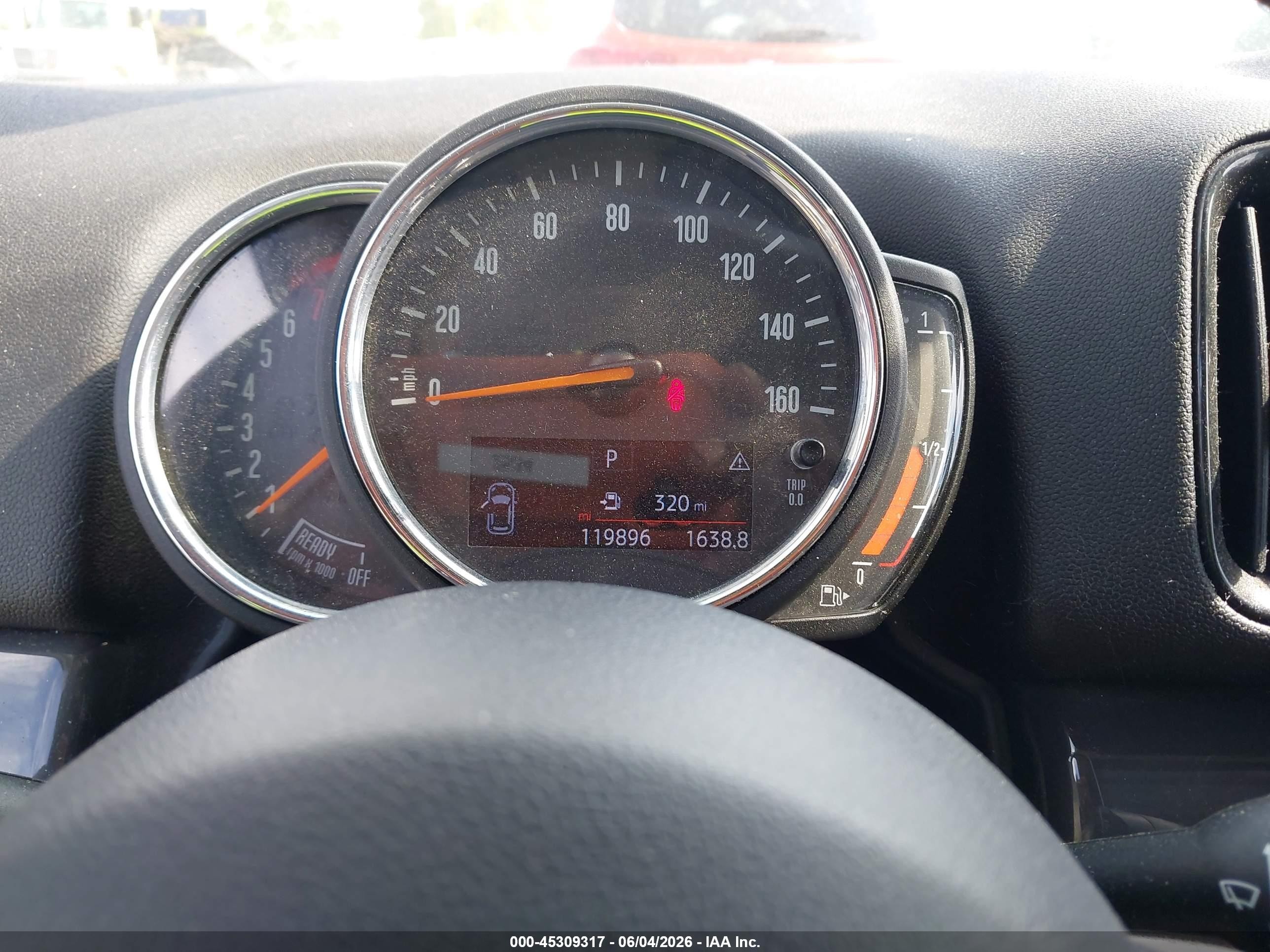 2018 Mini Countryman VIN WMZYT5C34J3E60486 IAAI salvage auction — Unknown, Salvage (Illinois), sold $2,050 on 2026-09-11 (photo 7)