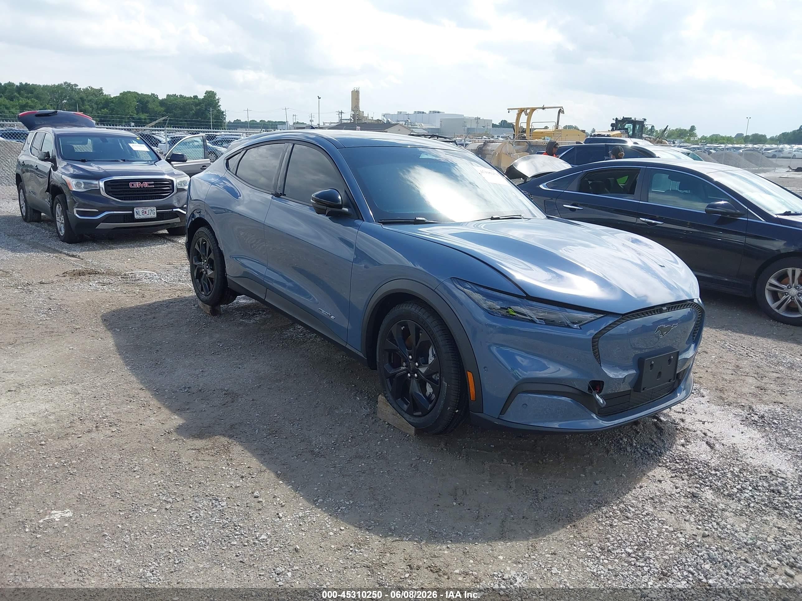 2024 Ford Mustang Mach-E VIN 3FMTK1R42RMA45319 — IAAI salvage auction photo