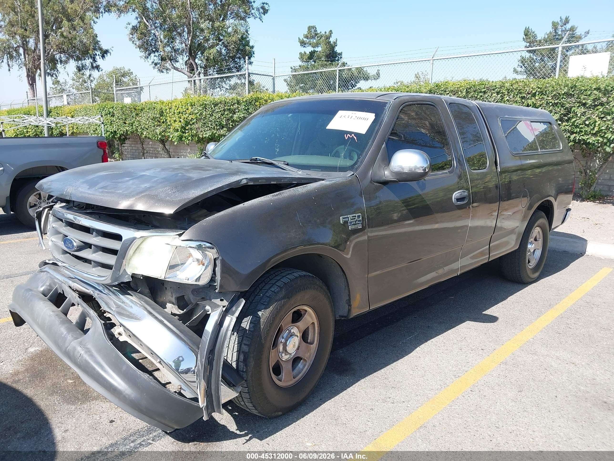 2002 Ford F-150 VIN 1FTRX17W82NA76154 IAAI salvage auction — Front End, Salvage (California), sold $675 on 2026-07-10 (photo 2)