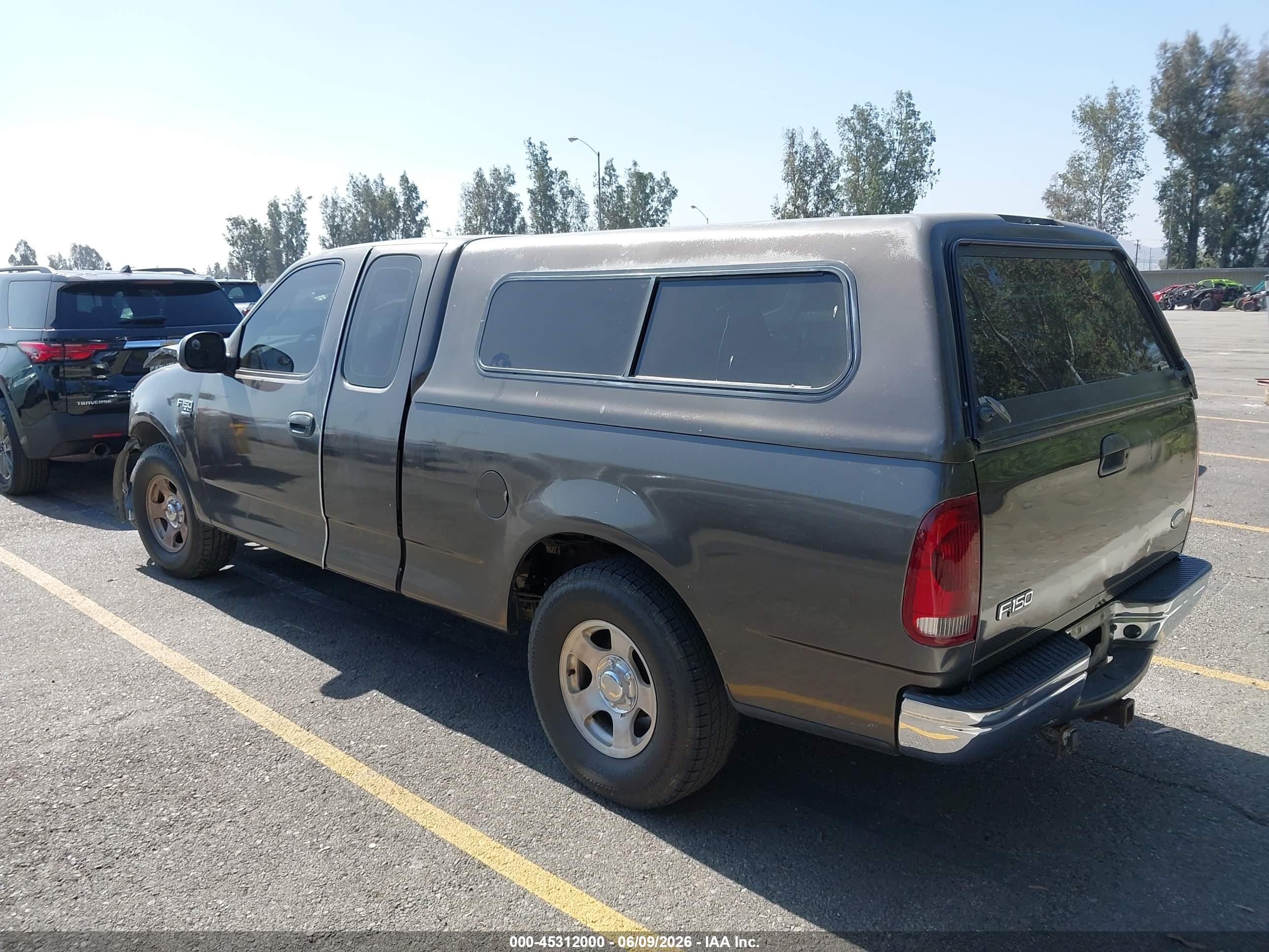 2002 Ford F-150 VIN 1FTRX17W82NA76154 IAAI salvage auction — Front End, Salvage (California), sold $675 on 2026-07-10 (photo 3)