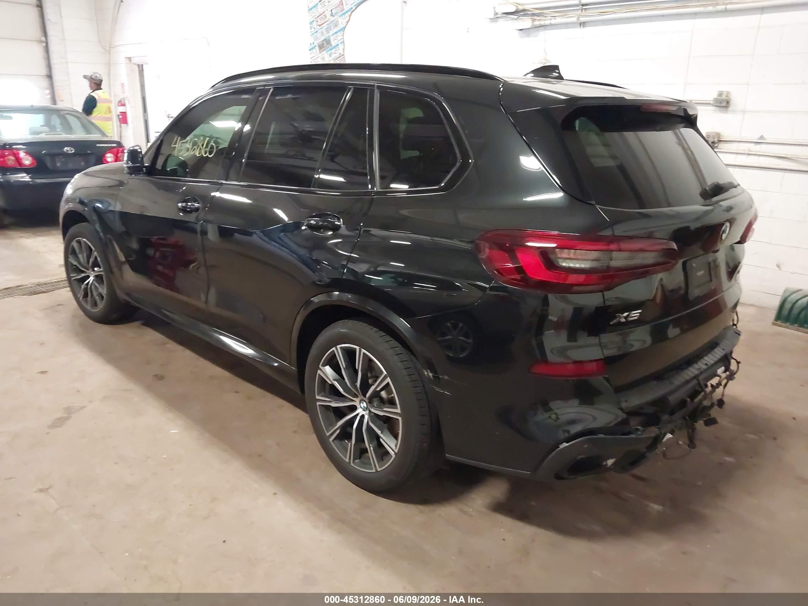 2022 BMW X5 VIN 5UXCR6C04N9J23996 IAAI salvage auction — Rear End, Salvage (Minnesota), sold $30,150 on 2026-08-19 (photo 3)