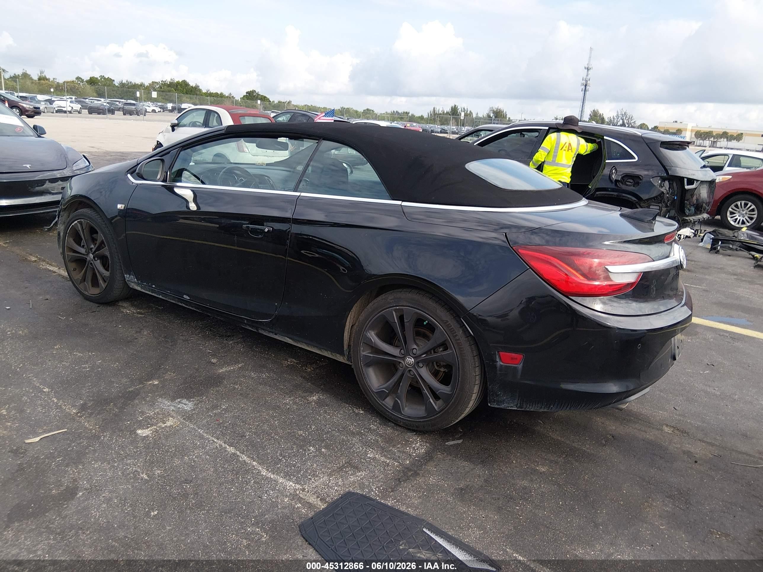 2019 Buick Cascada VIN W04WH3N51KG344773 IAAI salvage auction — Front End, Rebuildable (Florida), sold $1,600 on 2026-09-27 (photo 3)