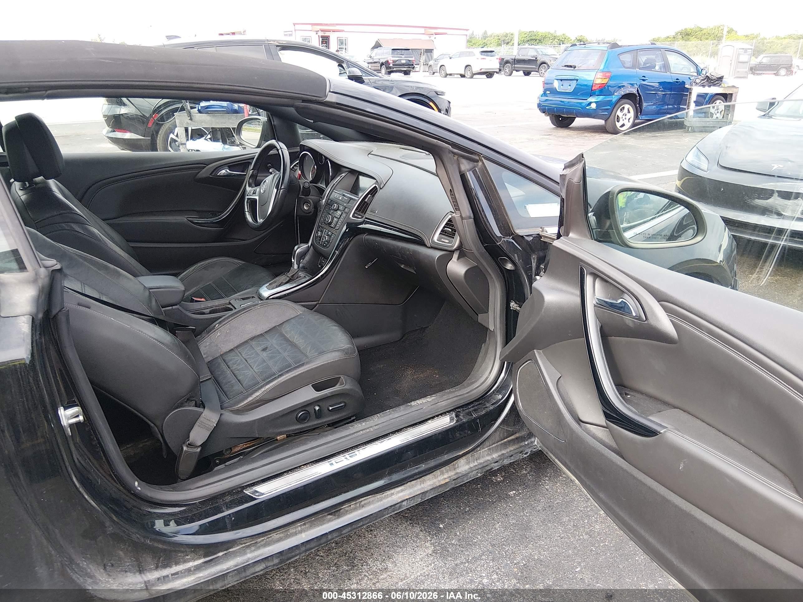 2019 Buick Cascada VIN W04WH3N51KG344773 IAAI salvage auction — Front End, Rebuildable (Florida), sold $1,600 on 2026-09-27 (photo 5)