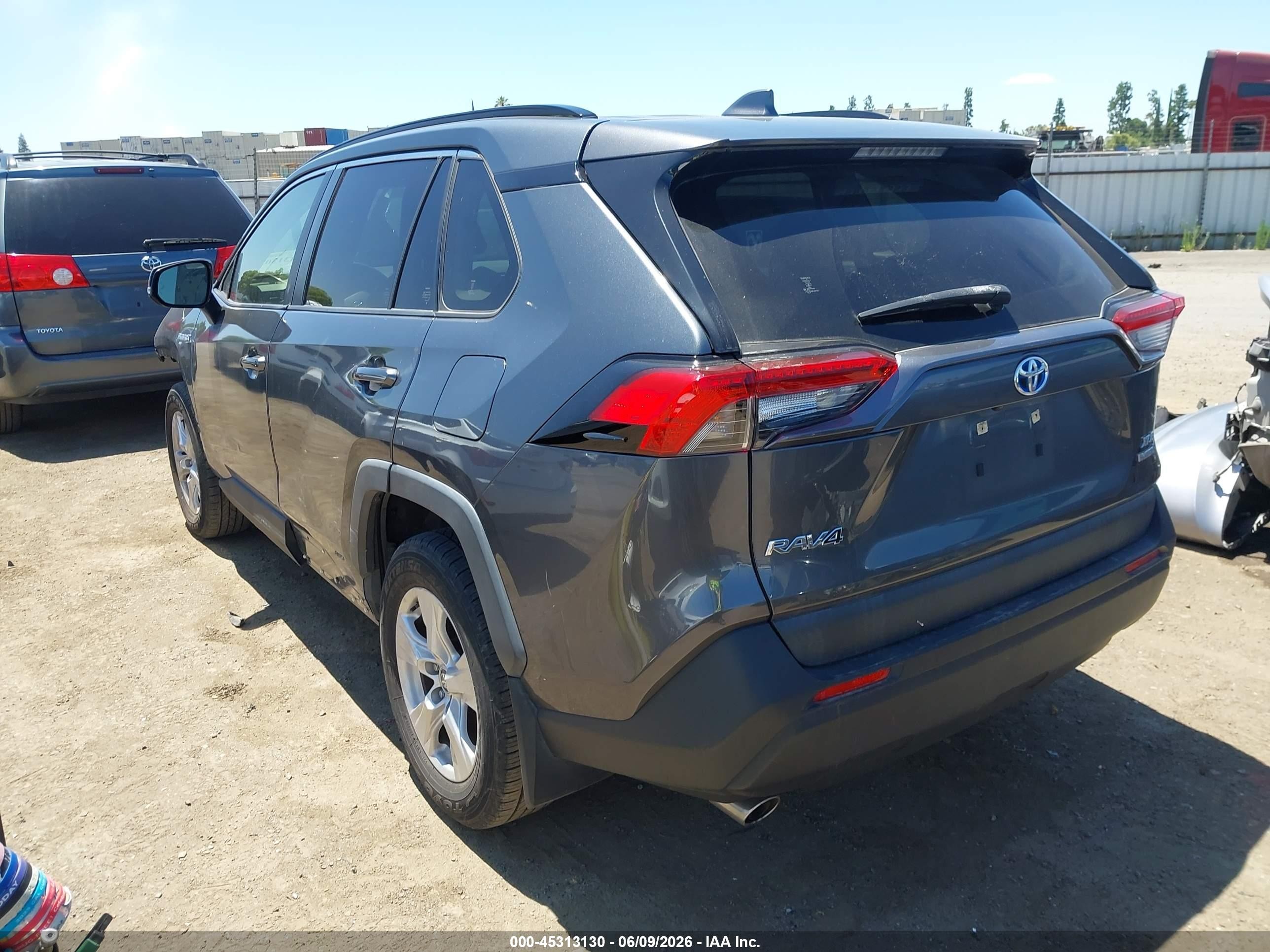 2020 Toyota Rav 4 VIN JTMRWRFV6LD043946 IAAI salvage auction — Front End, Salvage (California), sold $10,400 on 2026-09-18 (photo 3)