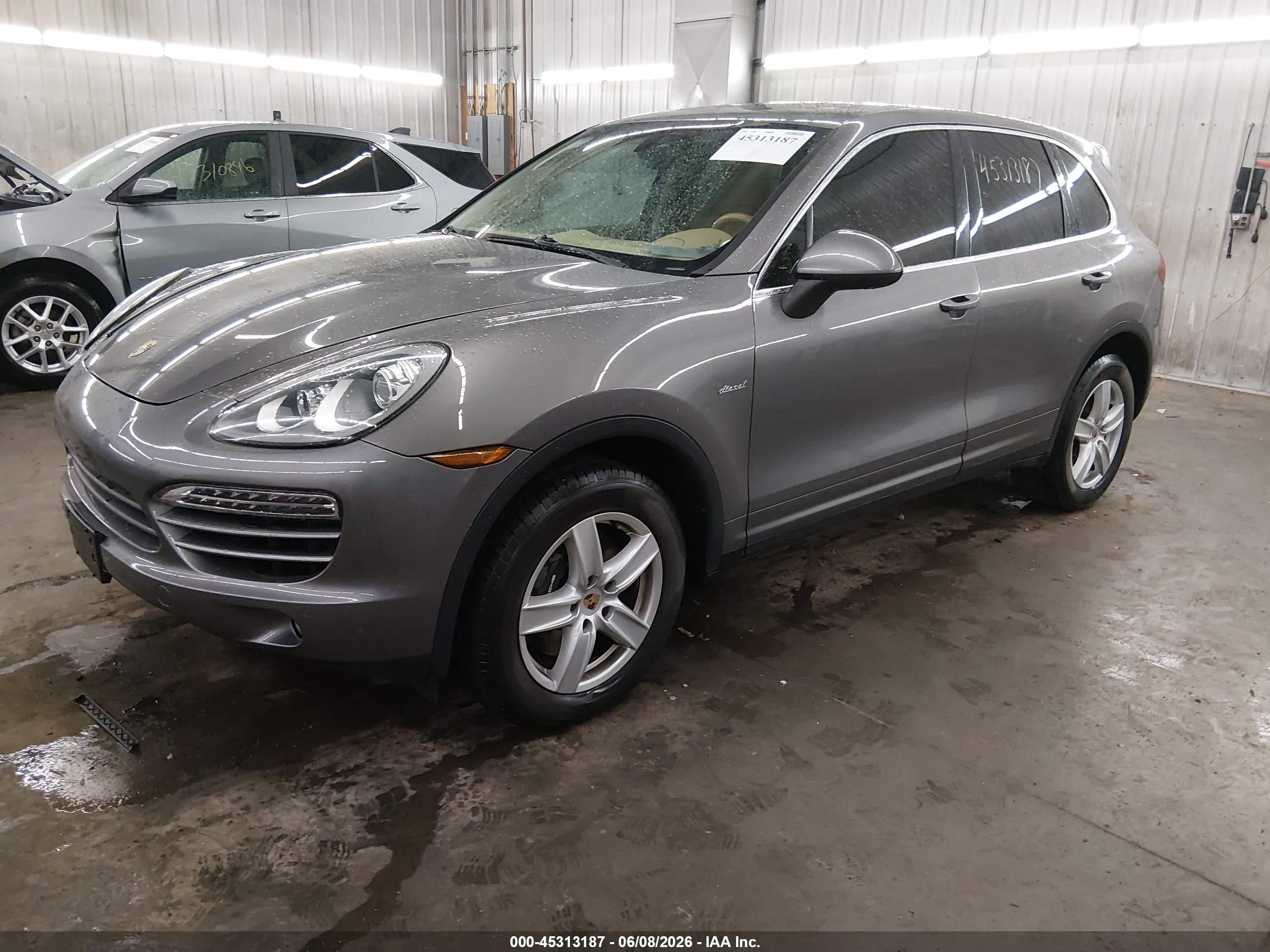 2013 Porsche Cayenne VIN WP1AF2A25DLA42360 IAAI salvage auction — Unknown, Salvage (Ohio), sold $2,650 on 2026-09-25 (photo 2)