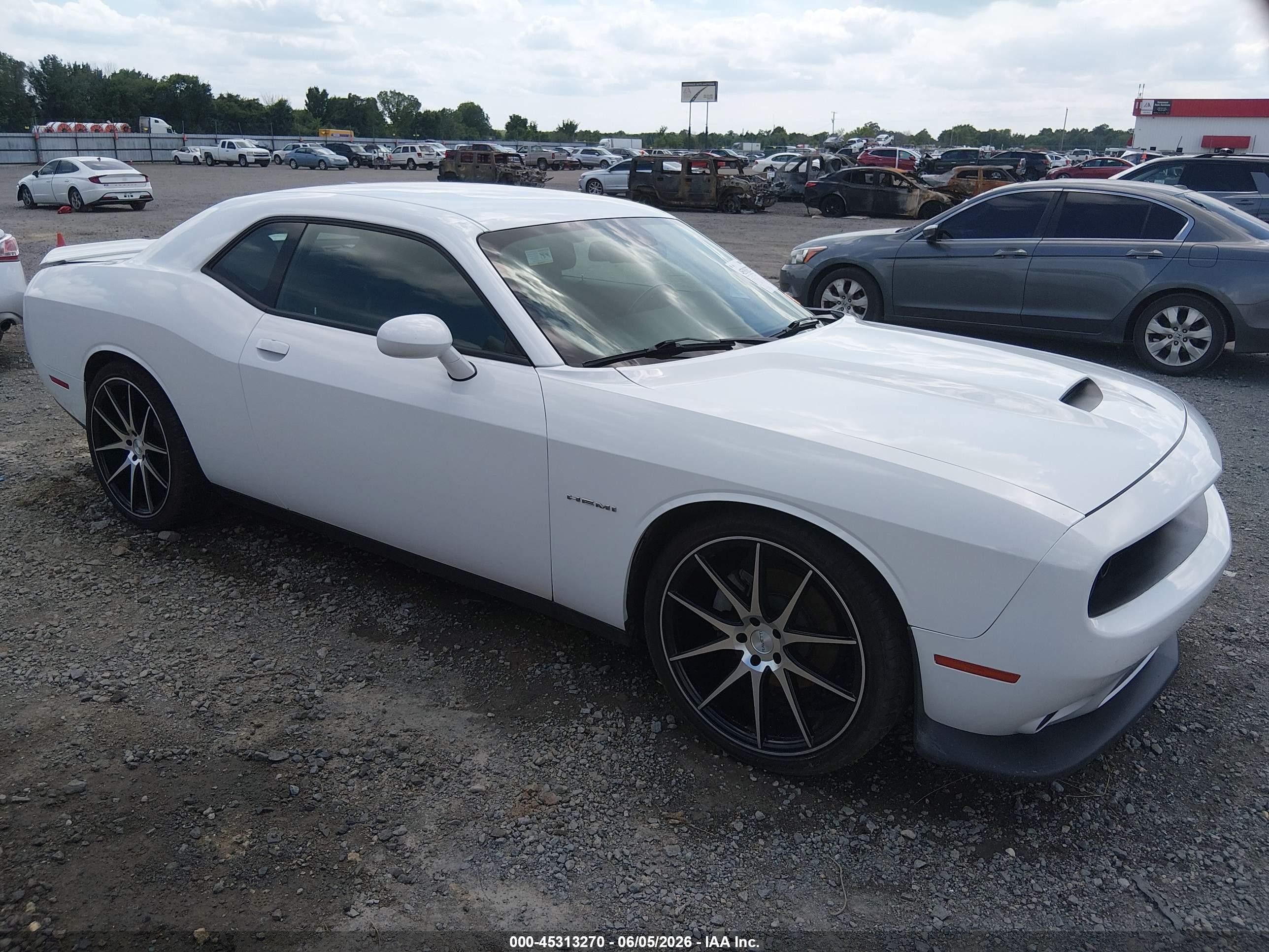2022 Dodge Challenger VIN 2C3CDZBT1NH105618 — IAAI salvage auction photo