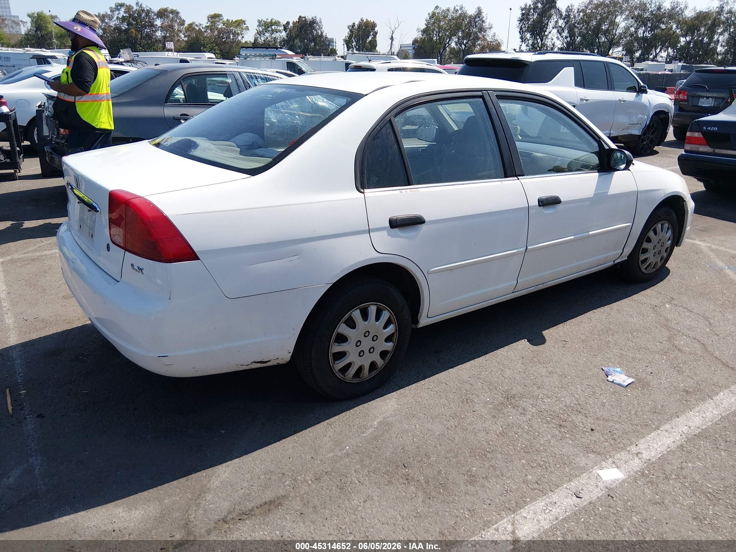 2001 Honda Civic VIN 2HGES16541H545609 IAAI salvage auction — Normal Wear, Clear - Dealer Only (California), sold $225 on 2026-07-09 (photo 4)
