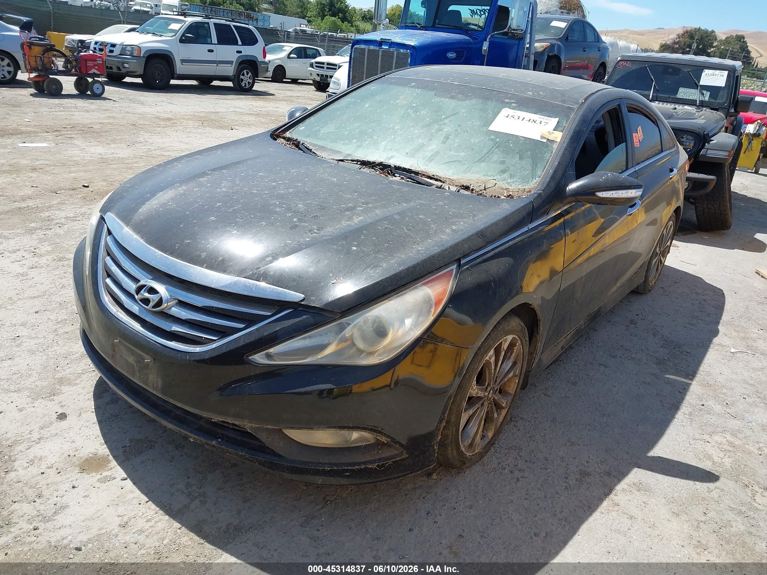 2014 Hyundai Sonata VIN 5NPEC4AB1EH884819 IAAI salvage auction — Normal Wear, Clear - Dealer Only (California), sold $325 on 2026-07-02 (photo 2)