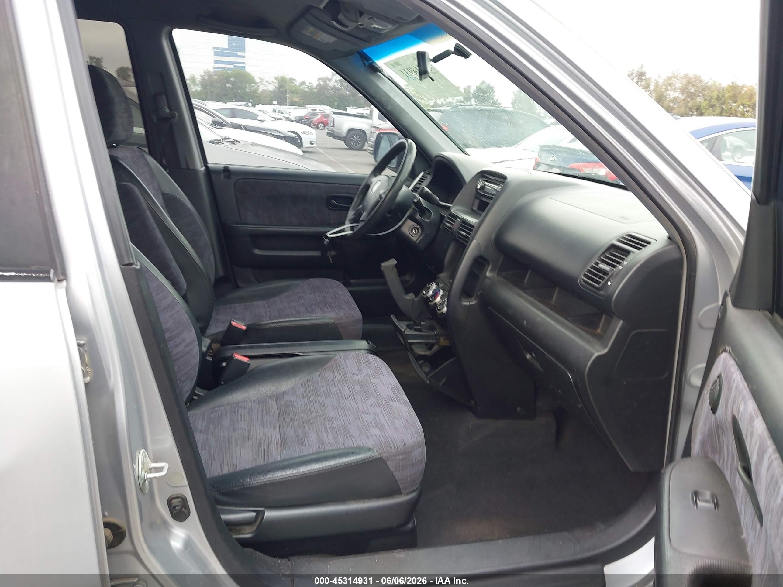 2002 Honda CR-V VIN JHLRD68472C014424 IAAI salvage auction — Normal Wear, Clear - Dealer Only (California), sold $400 on 2026-07-02 (photo 5)