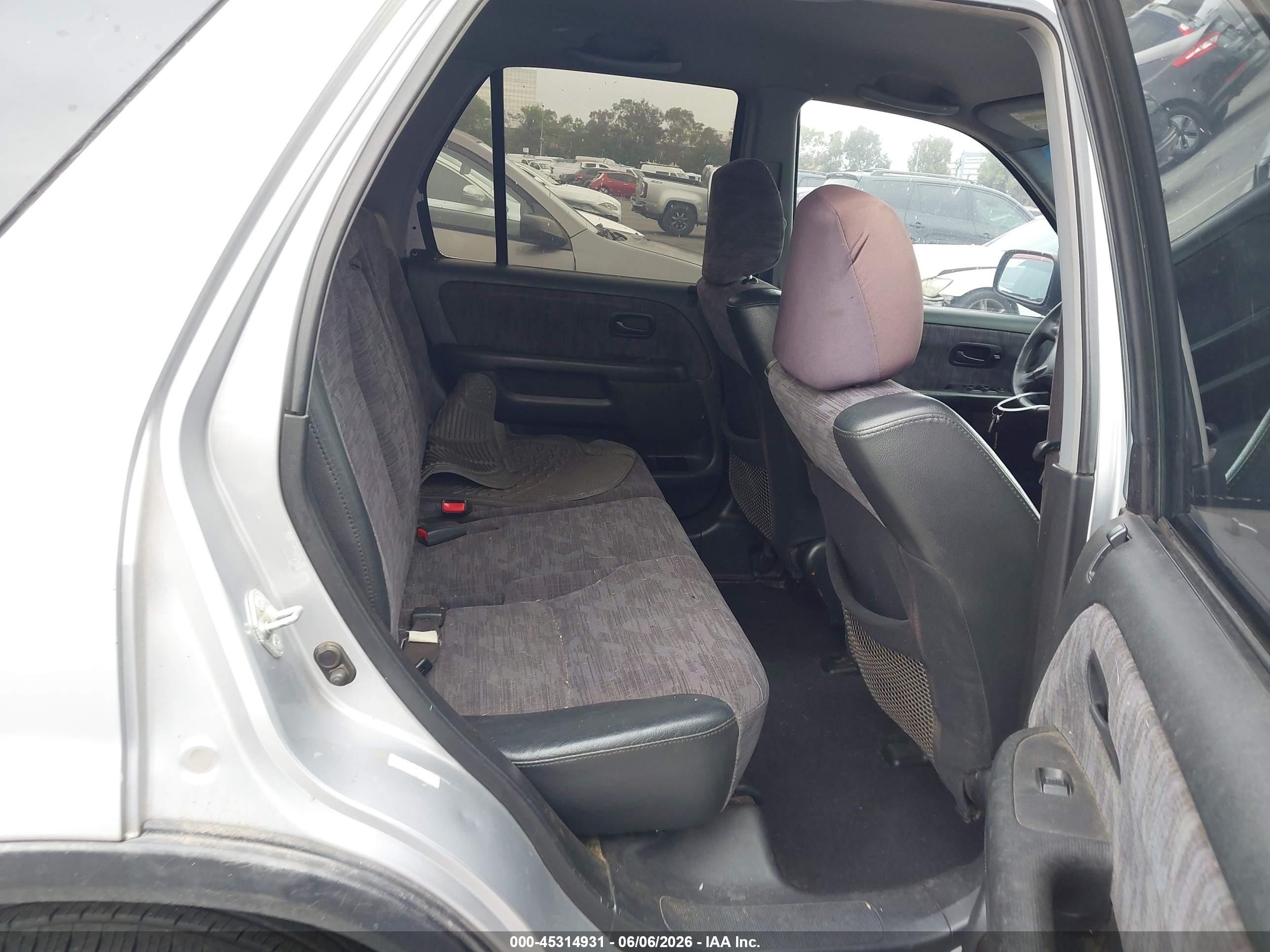 2002 Honda CR-V VIN JHLRD68472C014424 IAAI salvage auction — Normal Wear, Clear - Dealer Only (California), sold $400 on 2026-07-02 (photo 8)