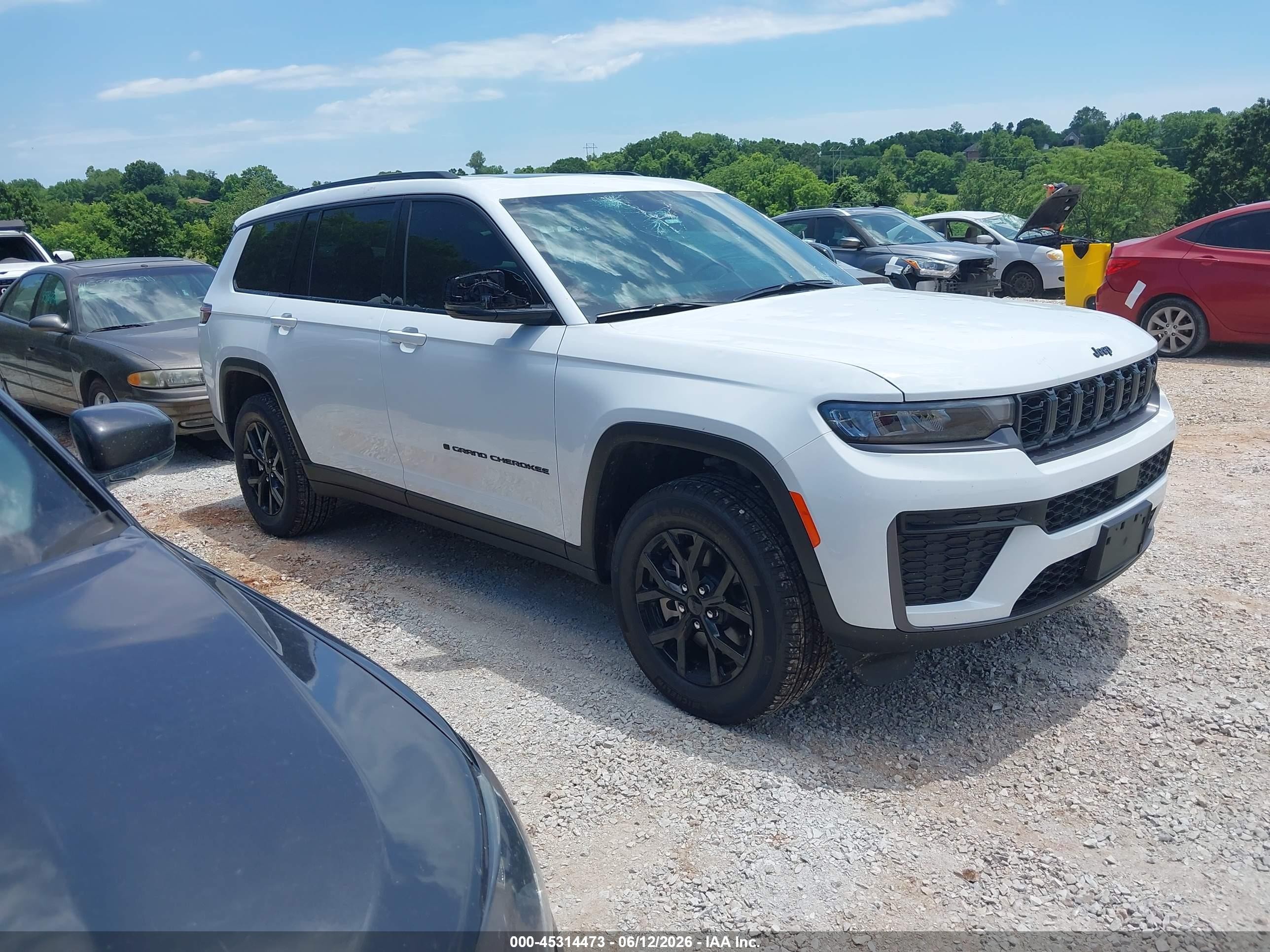 2026 Jeep Grand Cherokee L VIN 1C4RJKAR8T8565650 — IAAI salvage auction photo