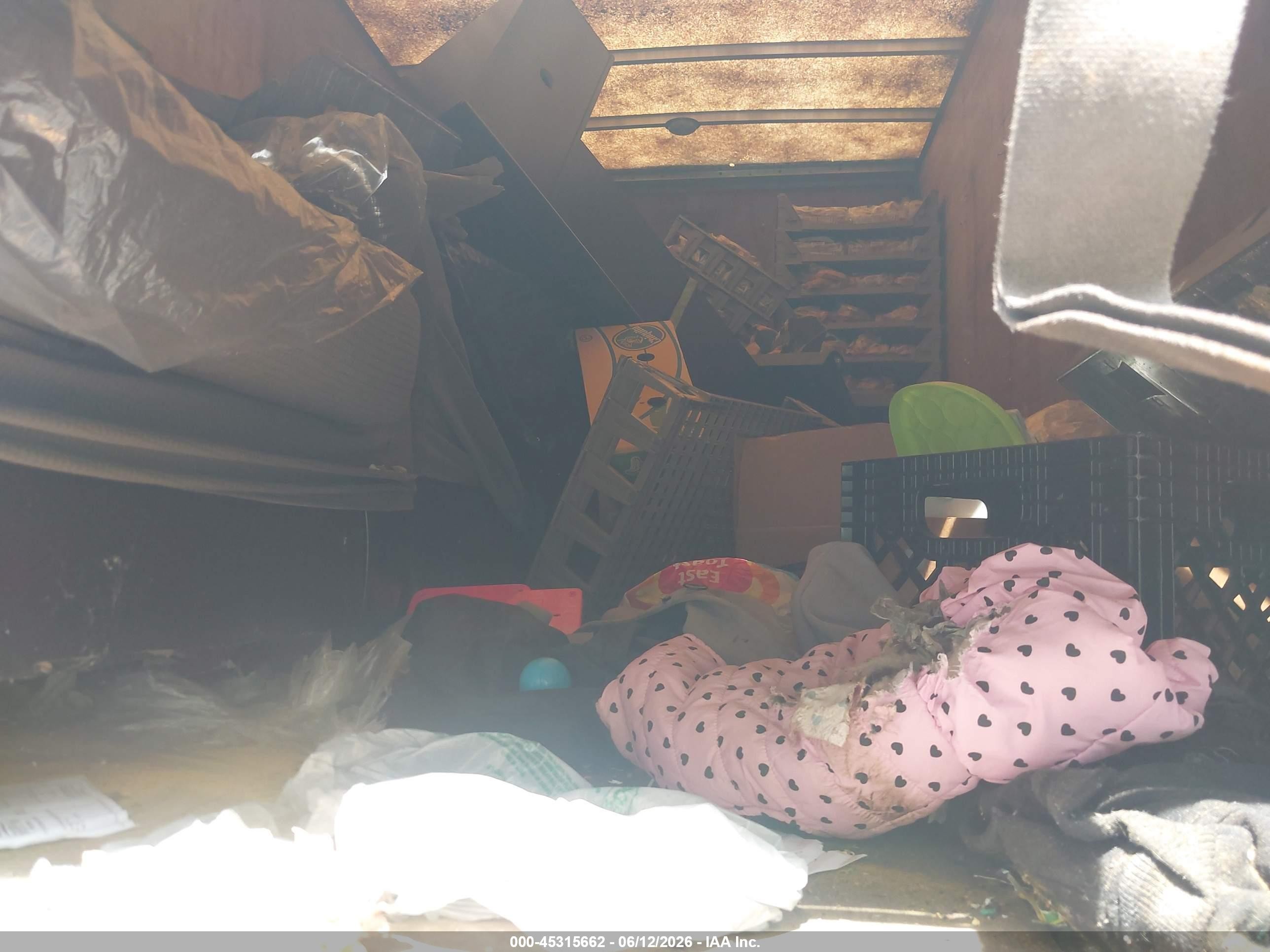 2015 Isuzu Npr hd VIN 54DC4W1B0FS801055 IAAI salvage auction — Normal Wear, Clear (Georgia), sold $2,400 on 2026-08-26 (photo 6)