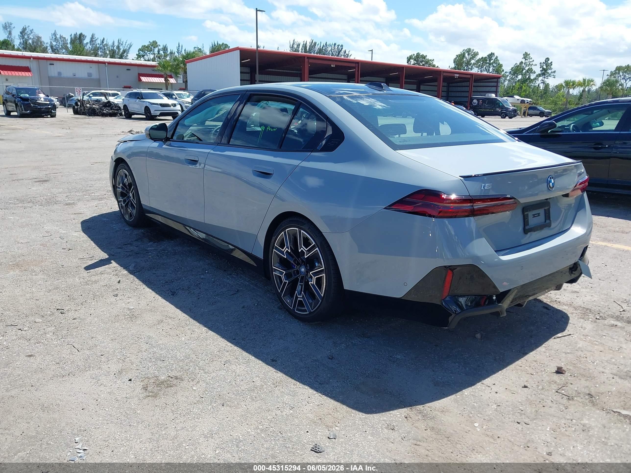 2024 BMW i5 VIN WBY33FK05RCR50157 IAAI salvage auction — Front End, Rebuildable (Florida), sold $27,750 on 2026-08-14 (photo 3)