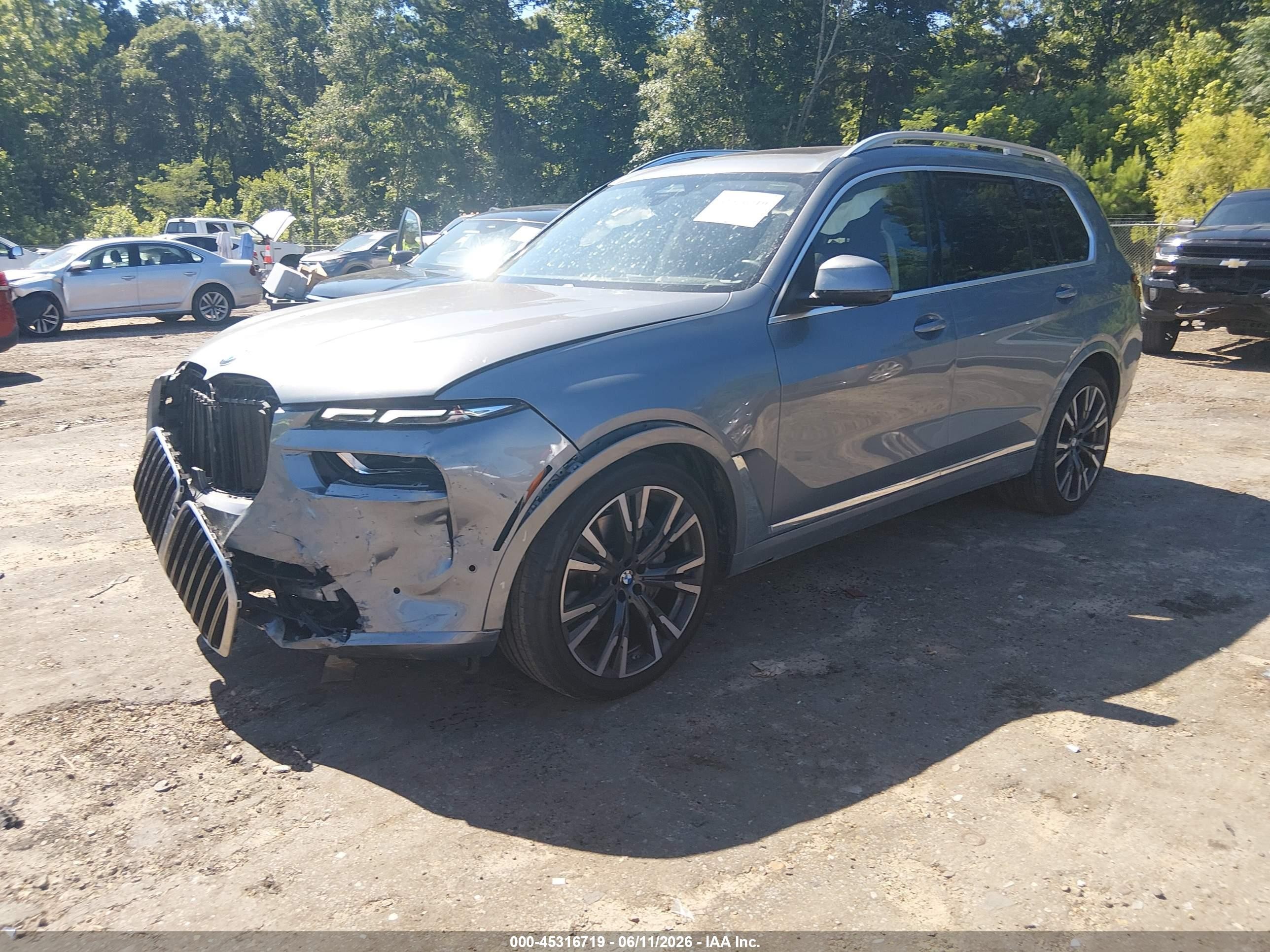 2025 BMW X7 VIN 5UX23EM05S9Z50682 IAAI salvage auction — Front End, Salvage (Mississippi), sold $43,750 on 2026-07-08 (photo 2)
