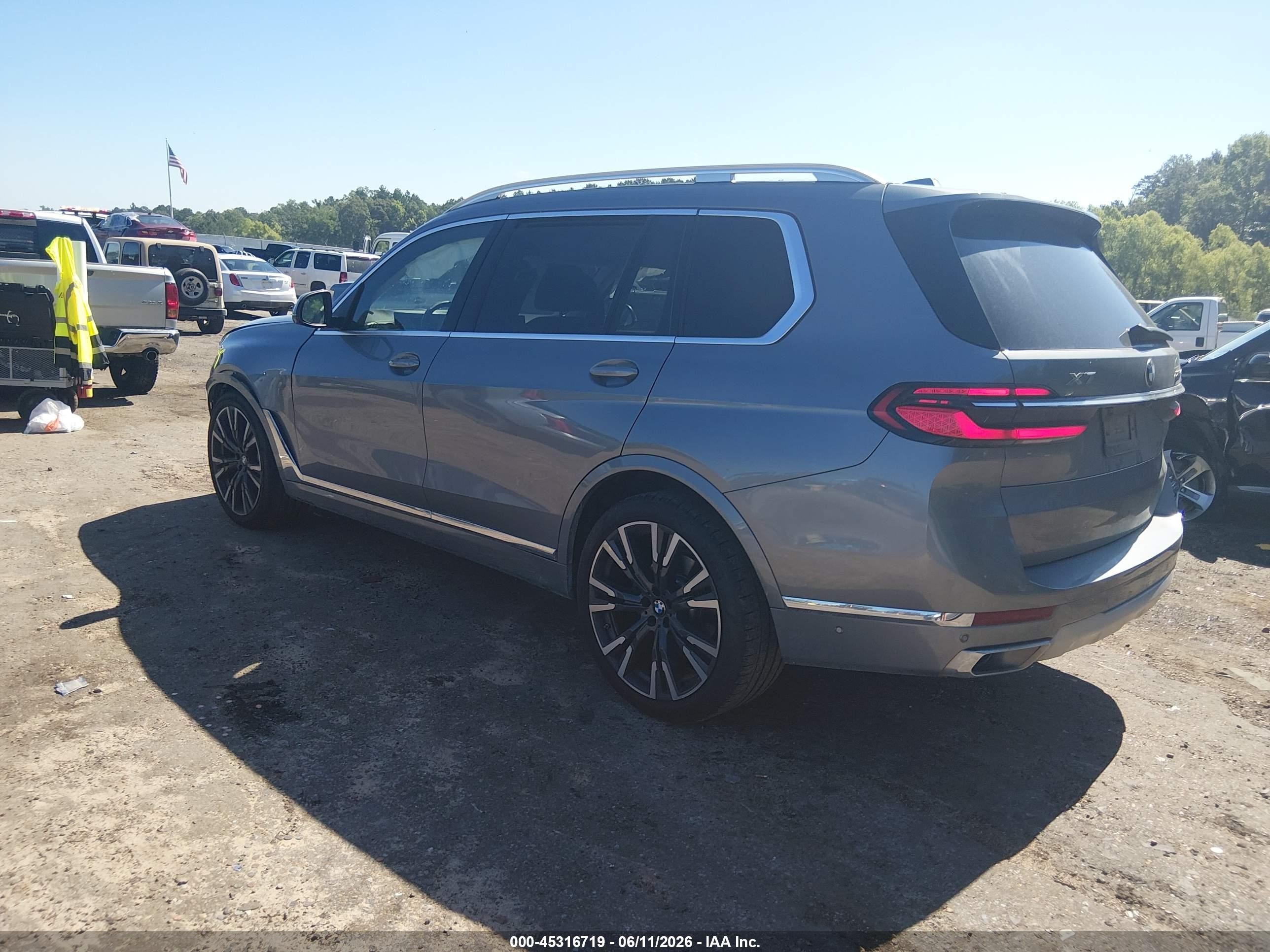 2025 BMW X7 VIN 5UX23EM05S9Z50682 IAAI salvage auction — Front End, Salvage (Mississippi), sold $43,750 on 2026-07-08 (photo 3)