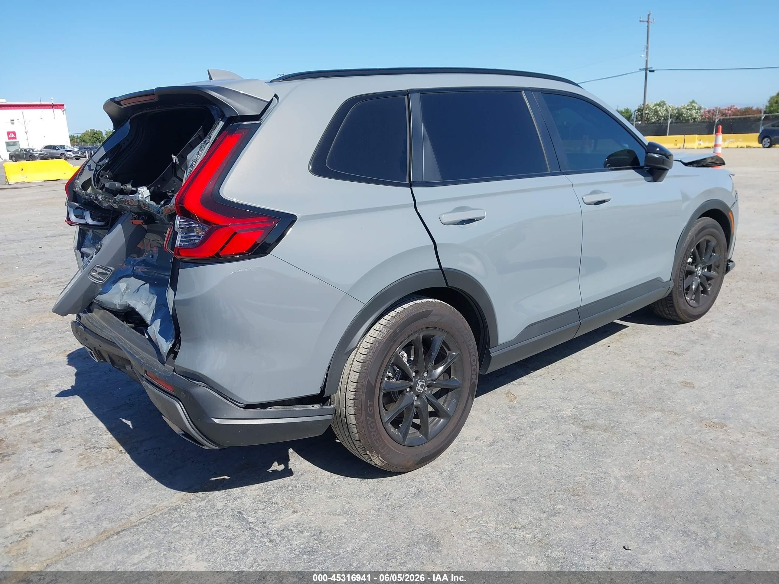 2026 Honda CR-V VIN 7FARS5H85TE000143 IAAI salvage auction — Front & Rear, Salvage (California), sold $14,700 on 2026-07-09 (photo 4)