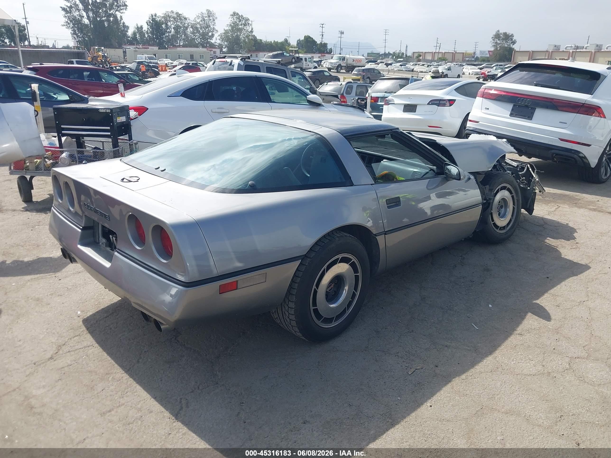 1985 Chevrolet Corvette VIN 1G1YY0783F5113968 IAAI salvage auction — Unknown, Salvage (California), sold $275 on 2026-09-26 (photo 4)