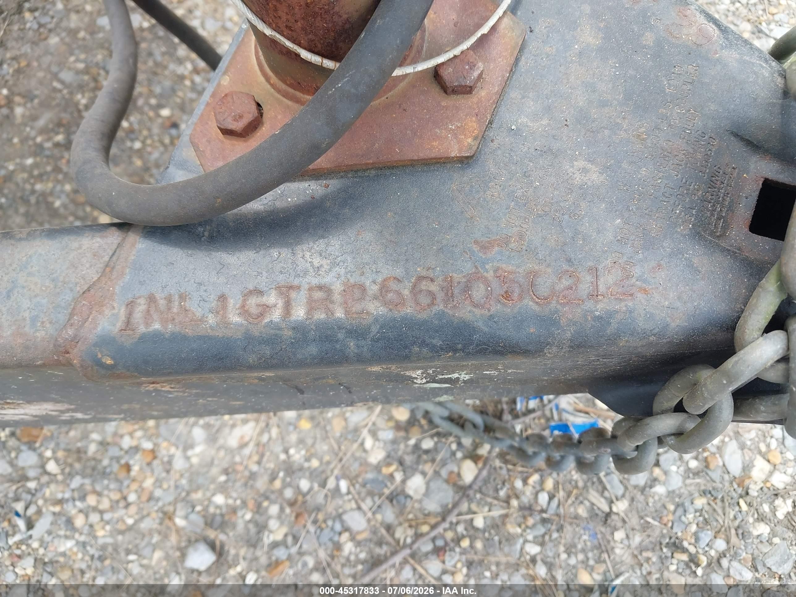 2006 Gulf Stream Cavalier VIN 1NL1GTR2661050212 IAAI salvage auction — Water/Flood, Salvage (Alabama), sold $175 on 2026-10-09 (photo 9)
