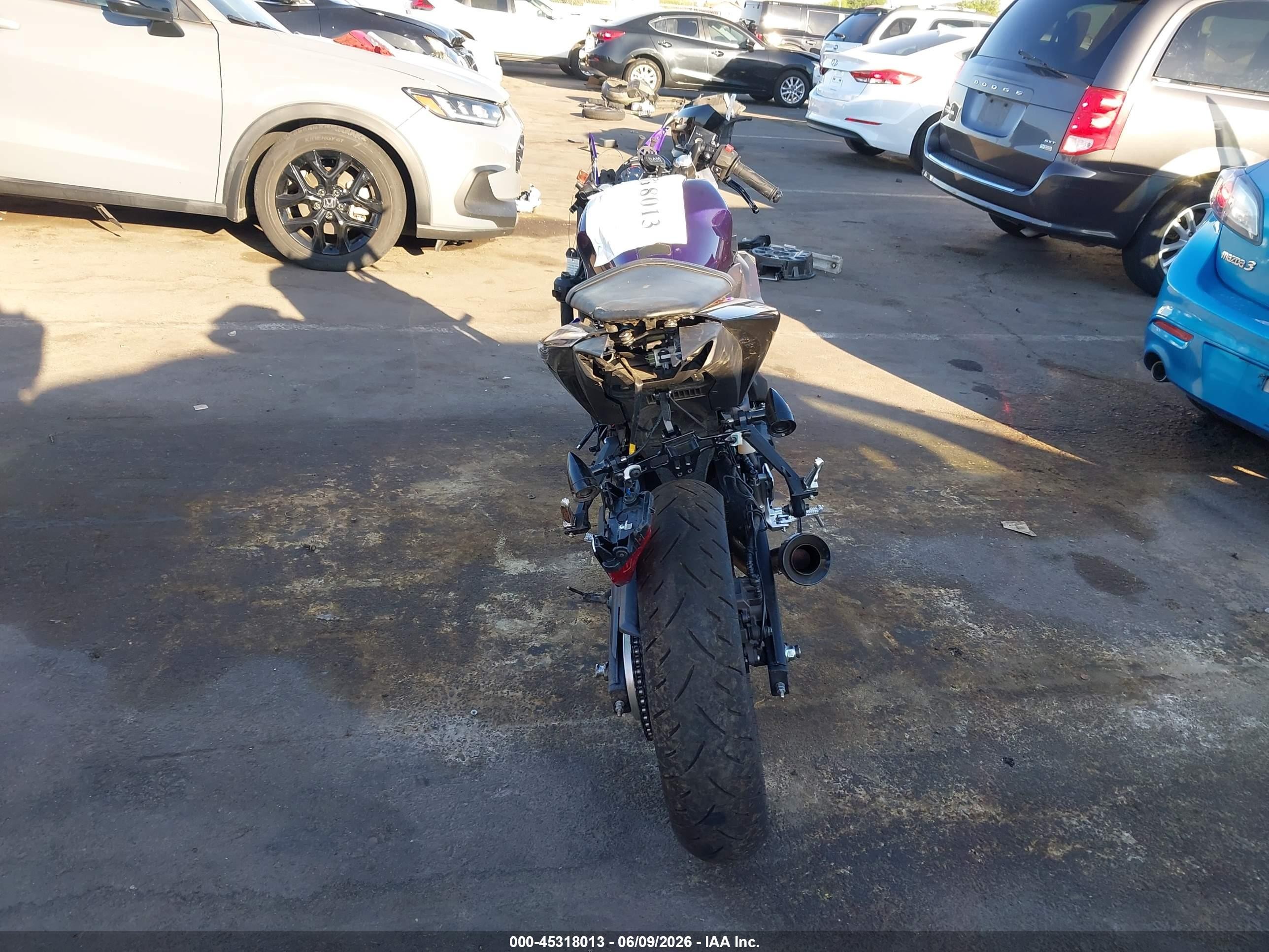 2018 Yamaha Yzfr3 VIN MH3RH15Y6JK004050 IAAI salvage auction — Side, Salvage (Arizona), sold $375 on 2026-06-30 (photo 6)