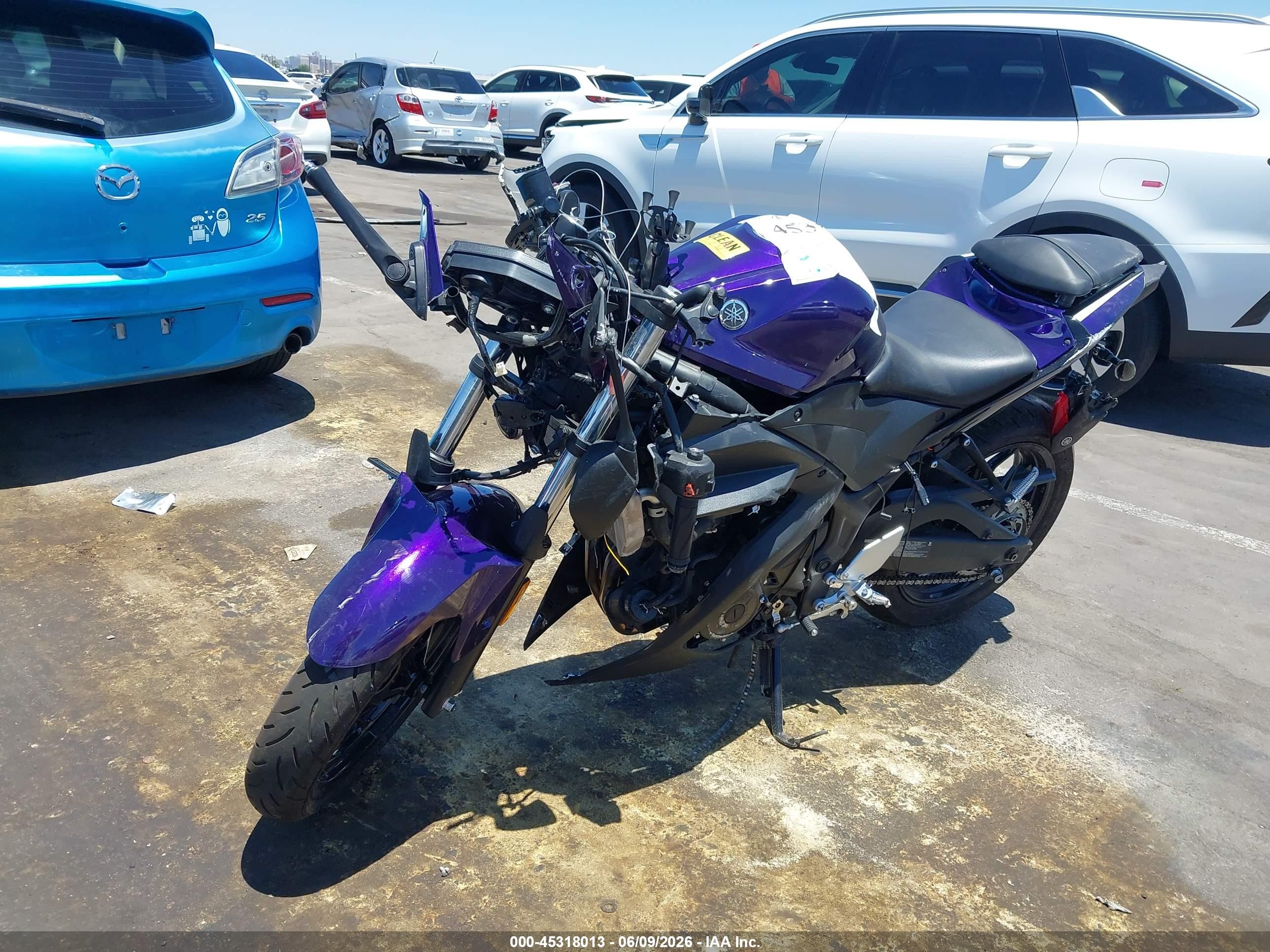 2018 Yamaha YZFR3 VIN MH3RH15Y6JK004050 IAAI salvage auction — Side, Salvage (Arizona), sold $375 on 2026-06-30 (photo 2)