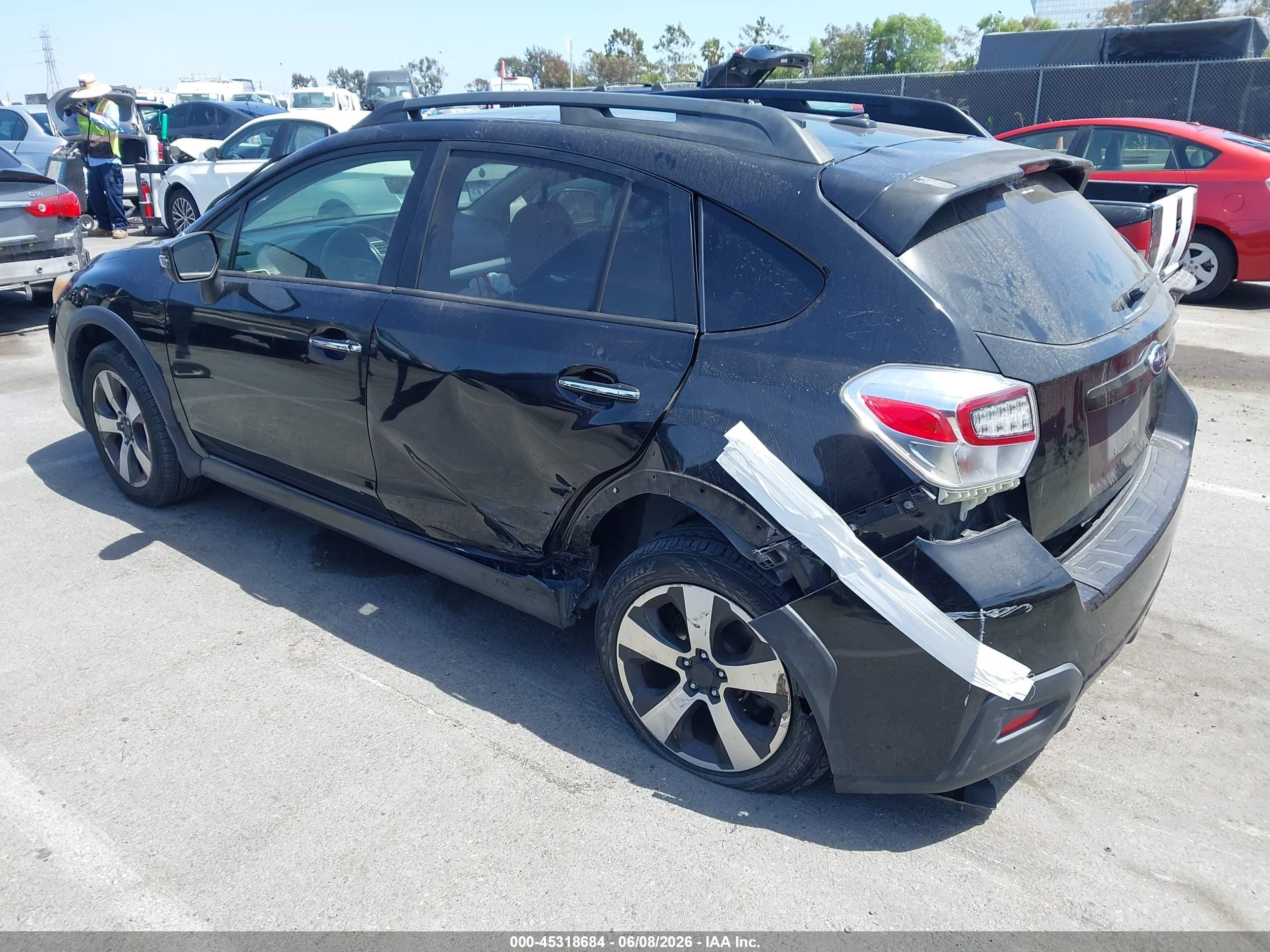 2015 Subaru XV Crosstrek VIN JF2GPBPC6FH241532 IAAI salvage auction — Side, Salvage (California), sold $1,625 on 2026-07-02 (photo 3)