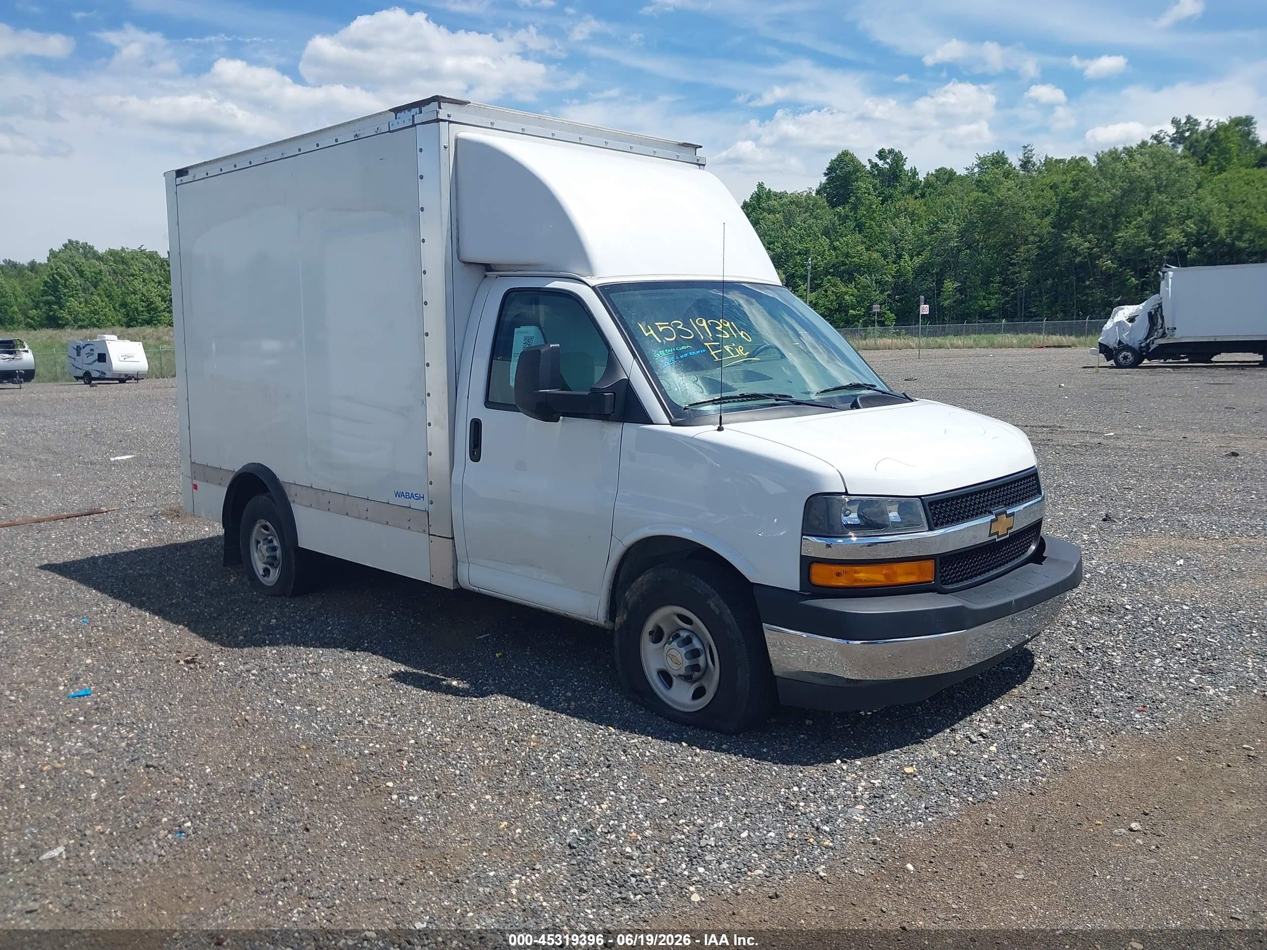 2024 Chevrolet Express 2500 VIN 1GB0GRFP1R1258348 — IAAI salvage auction photo