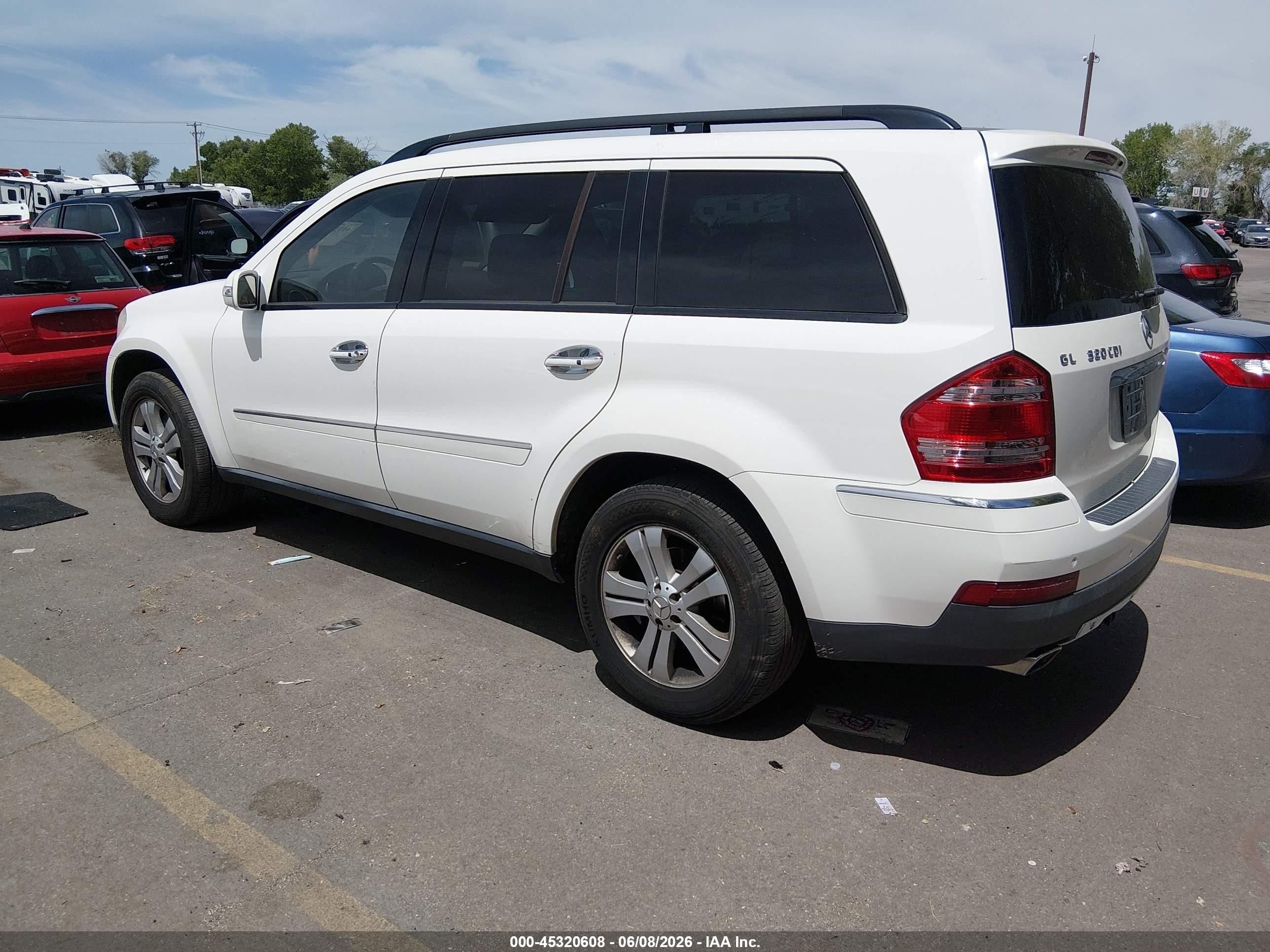 2007 Mercedes-Benz GL-Class VIN 4JGBF22E87A281749 IAAI salvage auction — Side, Salvage (Utah), sold $325 on 2026-07-02 (photo 3)