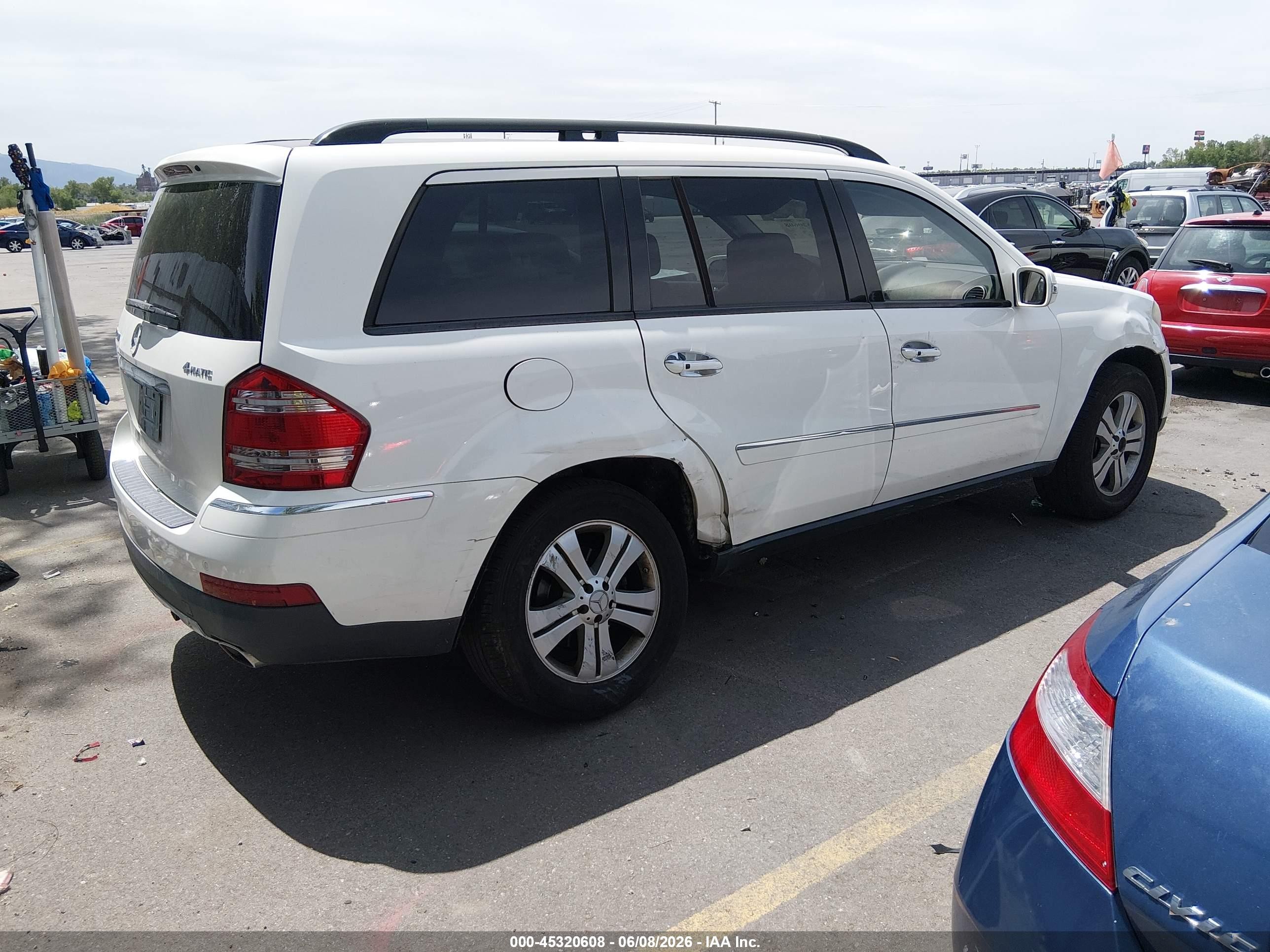 2007 Mercedes-Benz GL-Class VIN 4JGBF22E87A281749 IAAI salvage auction — Side, Salvage (Utah), sold $325 on 2026-07-02 (photo 4)