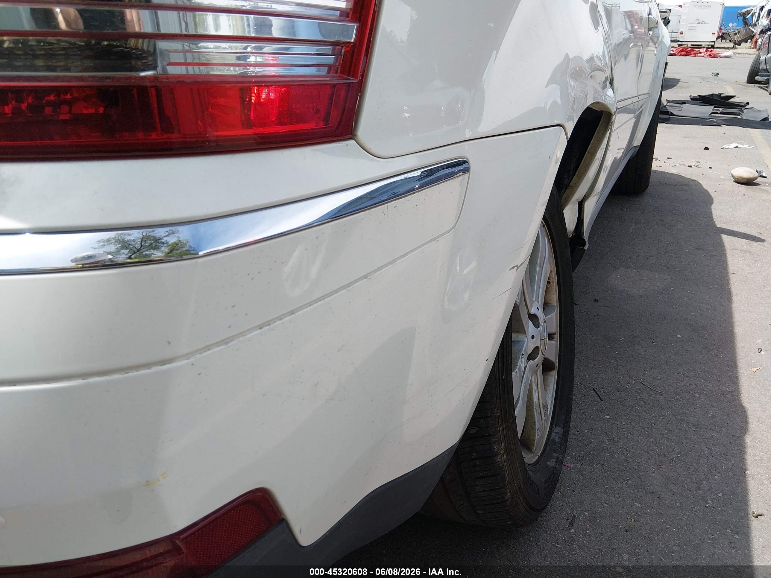 2007 Mercedes-Benz GL-Class VIN 4JGBF22E87A281749 IAAI salvage auction — Side, Salvage (Utah), sold $325 on 2026-07-02 (photo 6)
