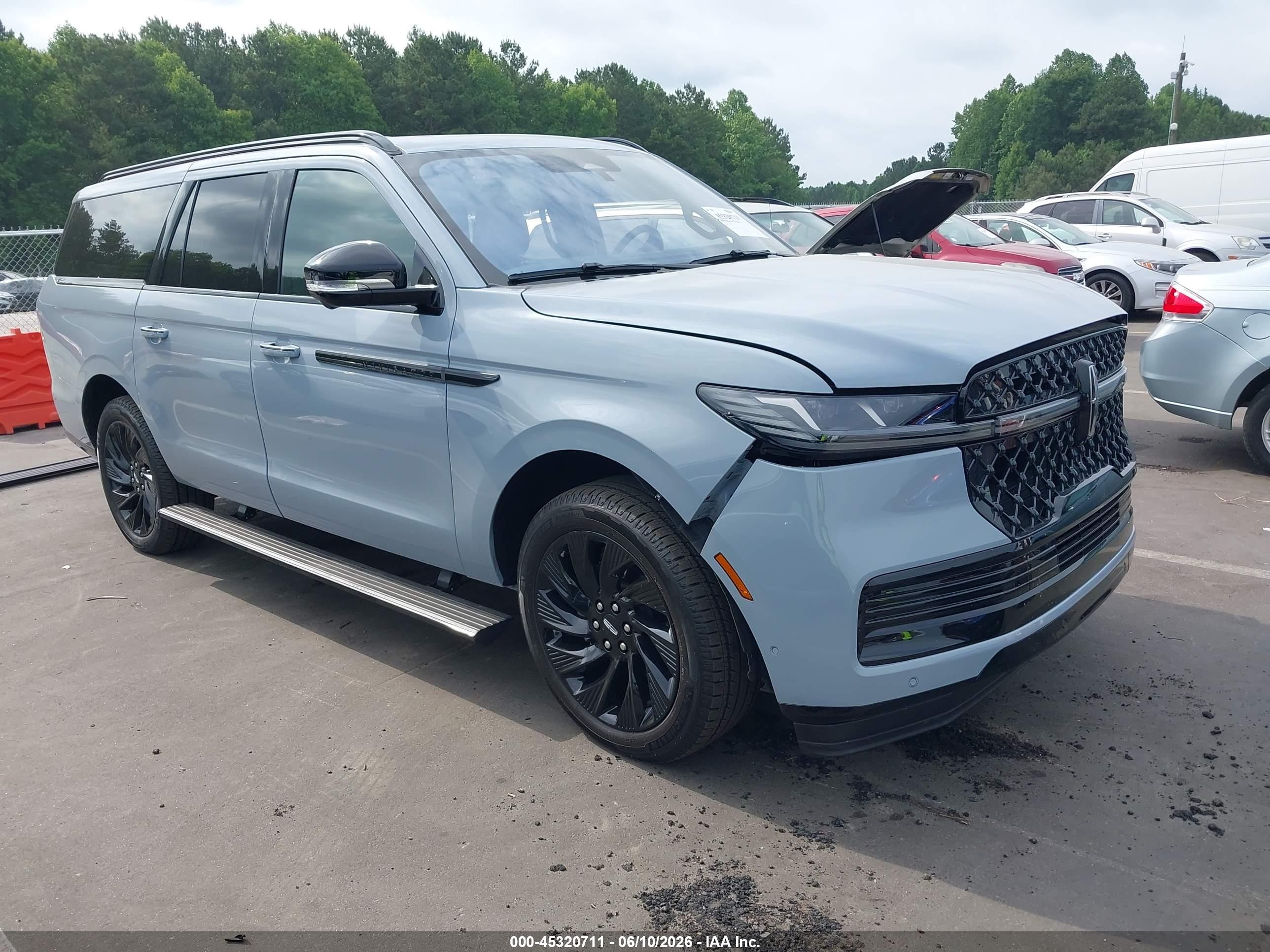 2025 Lincoln Navigator VIN 5LMJJ3LG3SEL11691 IAAI salvage auction — Unknown, Salvage (North Carolina), sold $42,750 on 2026-07-09 (photo 1)