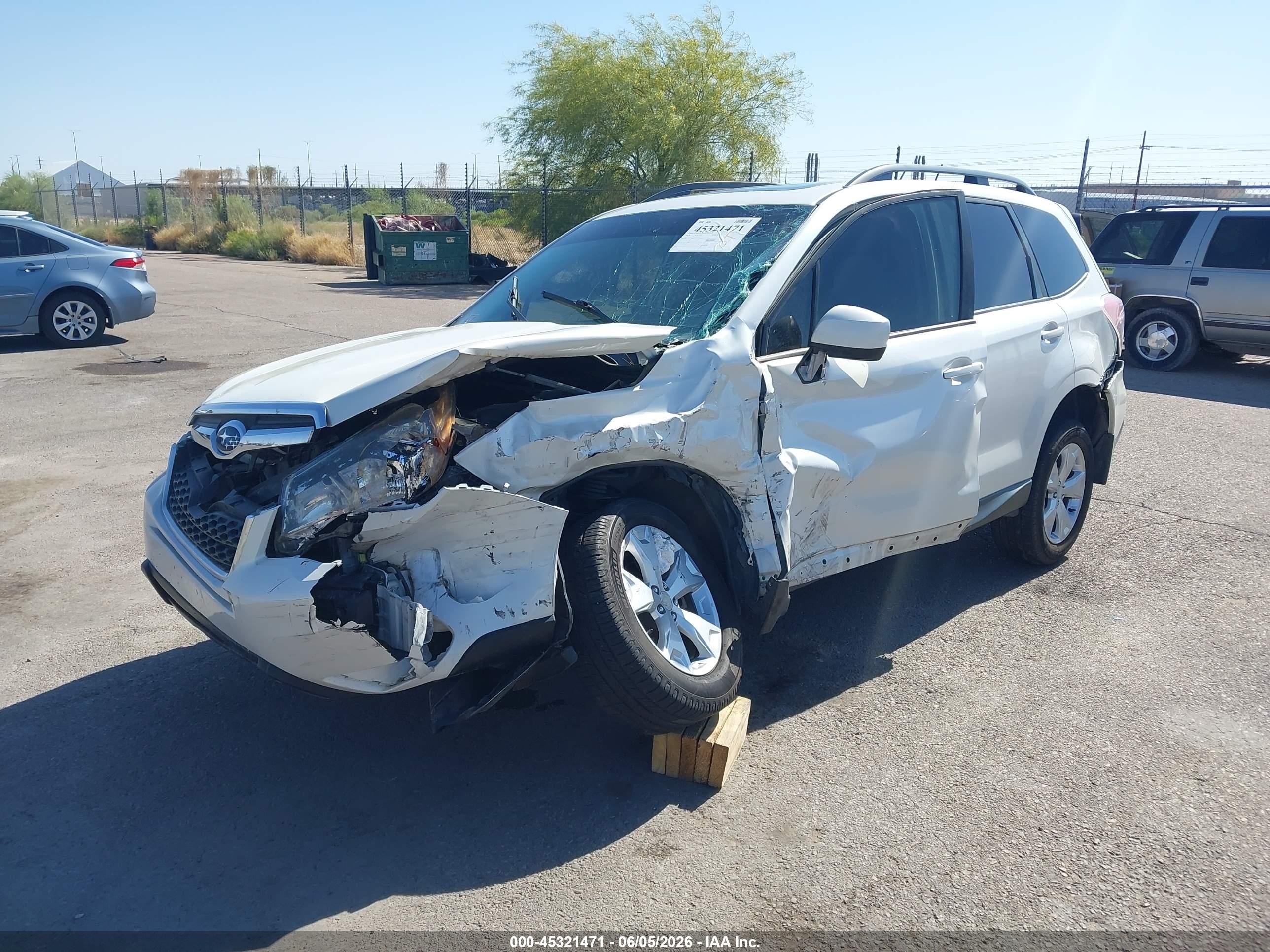 2014 Subaru Forester VIN JF2SJAEC0EH552719 IAAI salvage auction — Side, Salvage (Arizona), sold $300 on 2026-07-09 (photo 2)